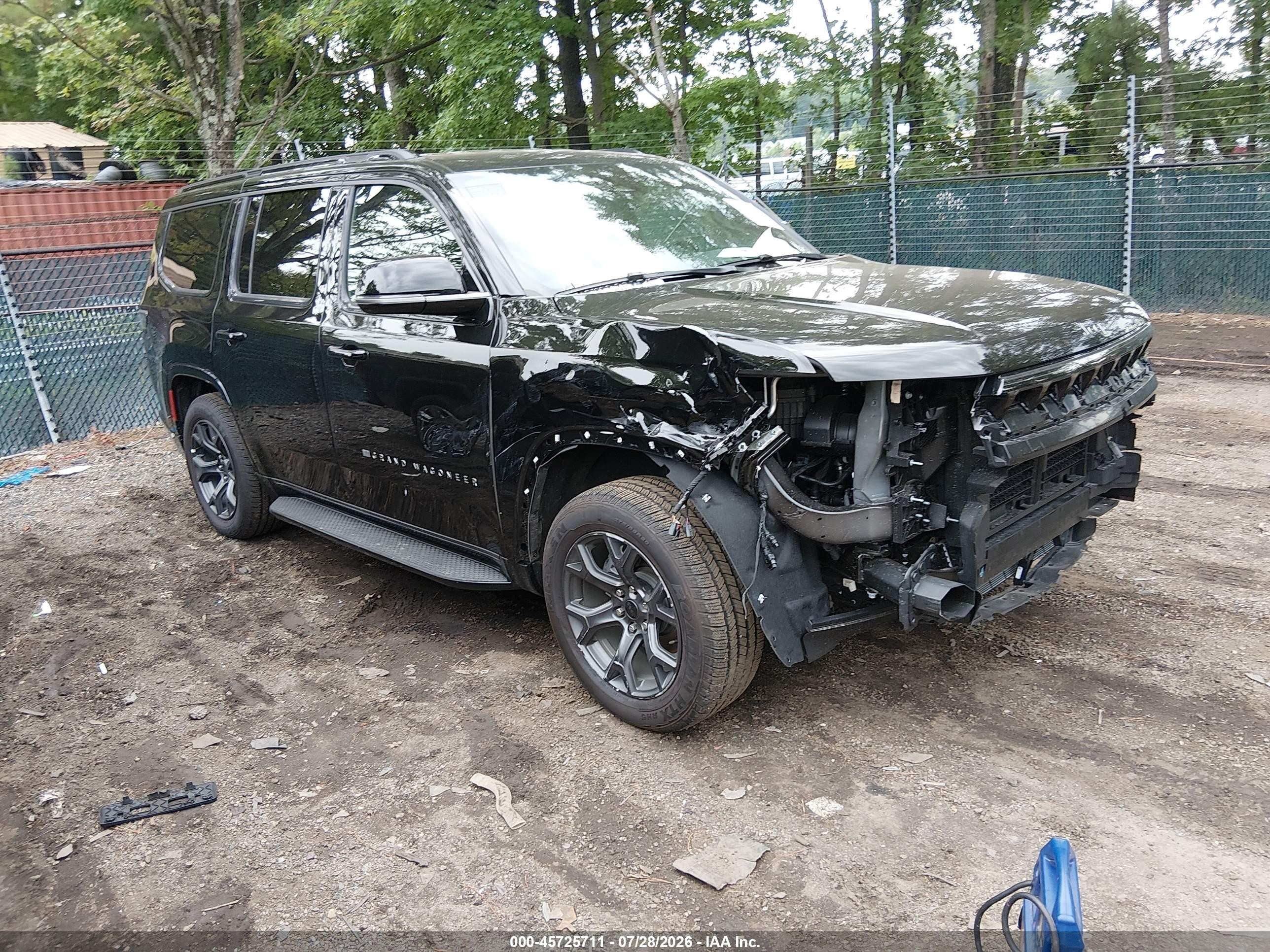 2026 Jeep Grand Wagoneer Limited Altitude, VIN 1C4SJVBPXTS178360 — Перед