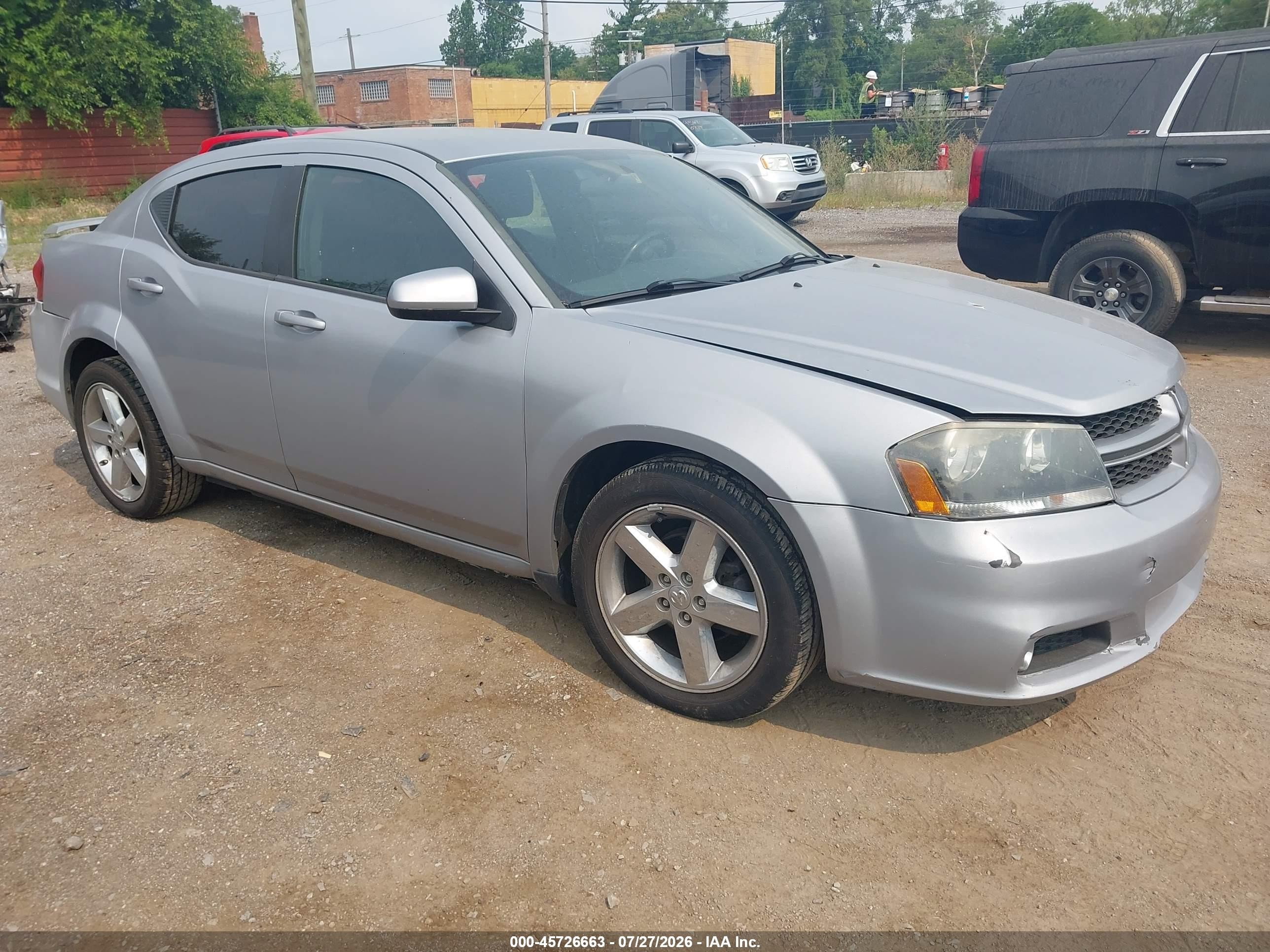 2013 Dodge Avenger SXT, VIN 1C3CDZCB6DN552389 — Front end