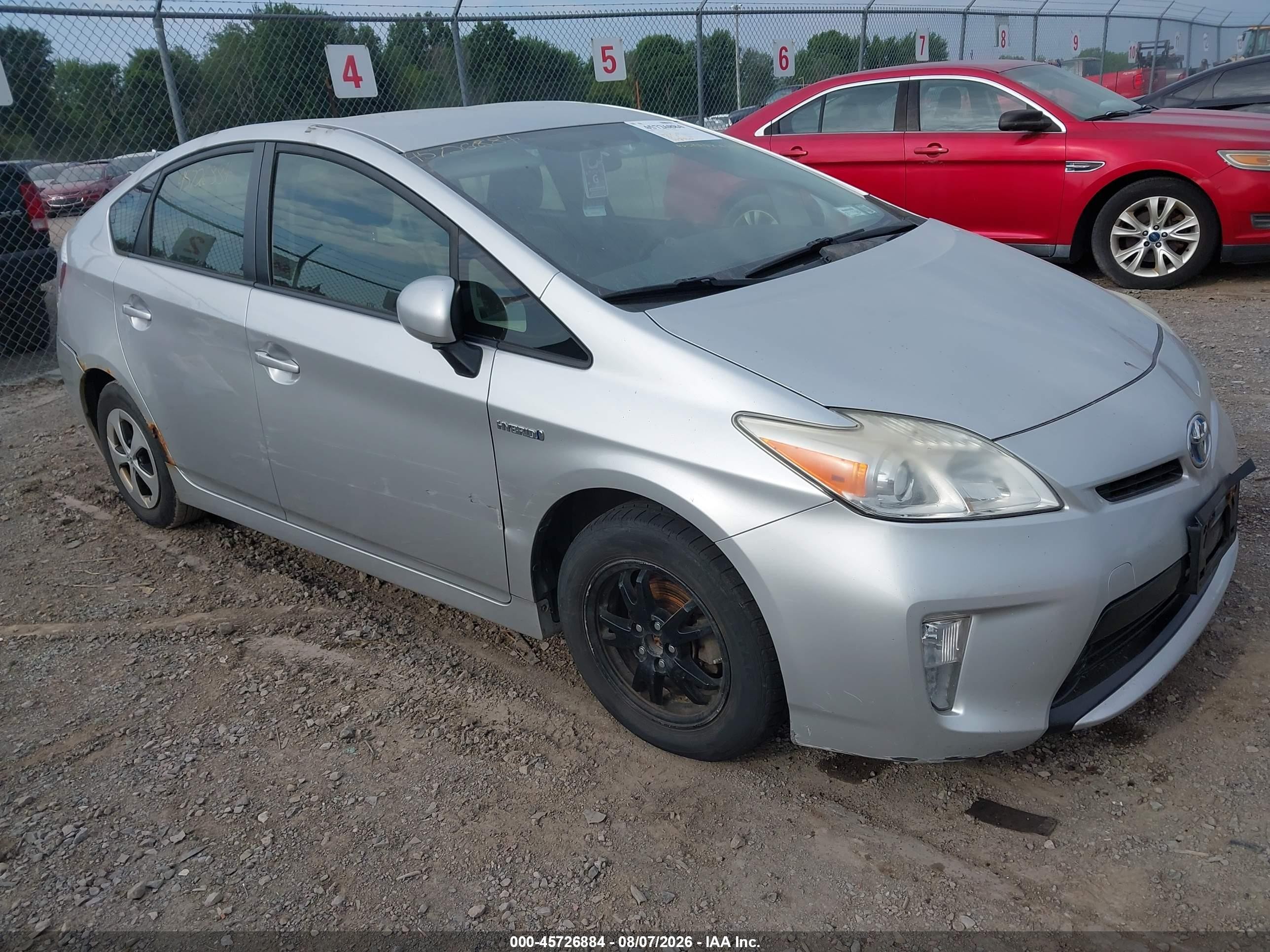 2013 Toyota Prius Three, VIN JTDKN3DUXD5546418 — Normal wear