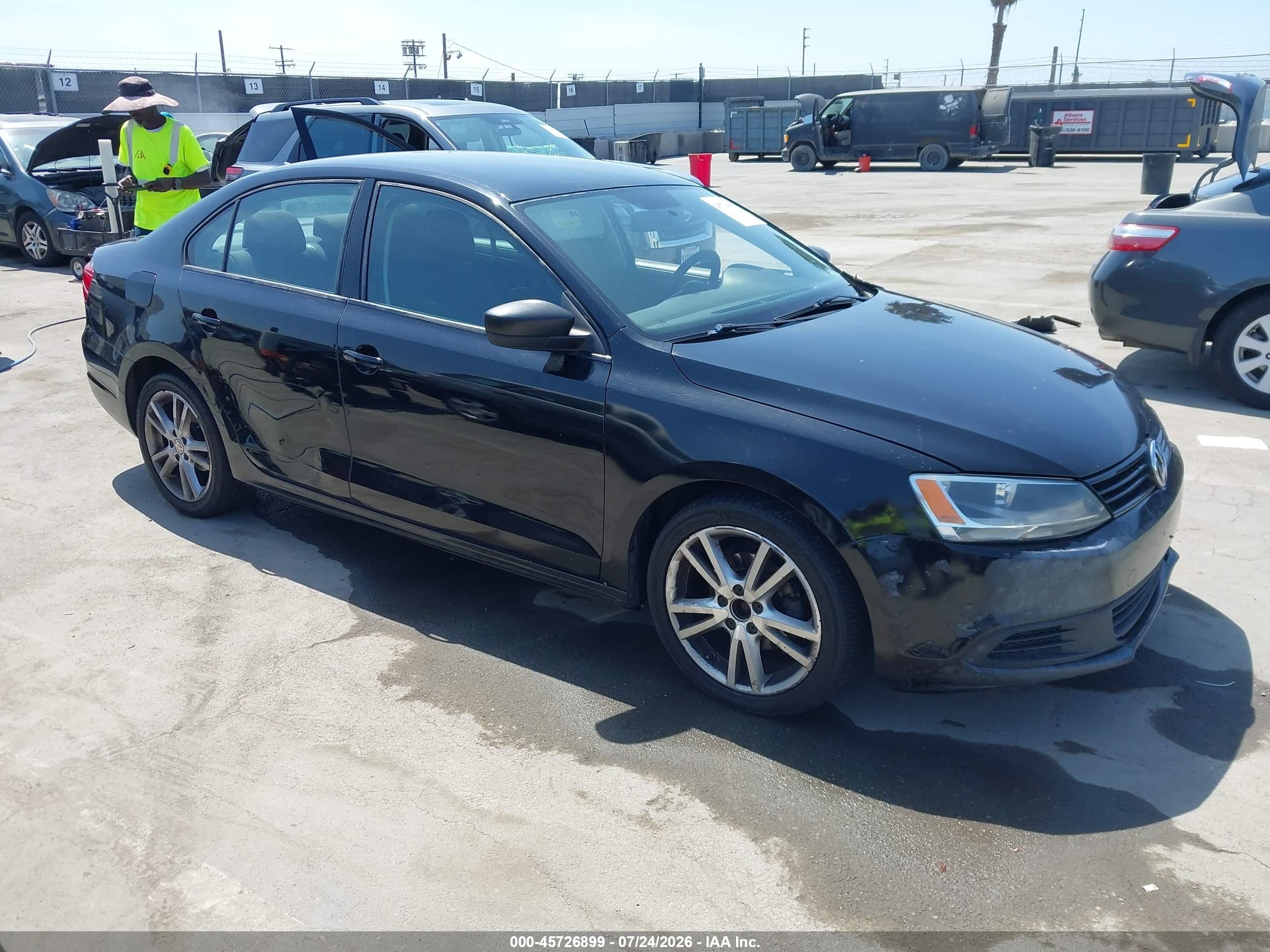 2013 Volkswagen Jetta, VIN 3VW2K7AJ8DM300937 — Normal wear