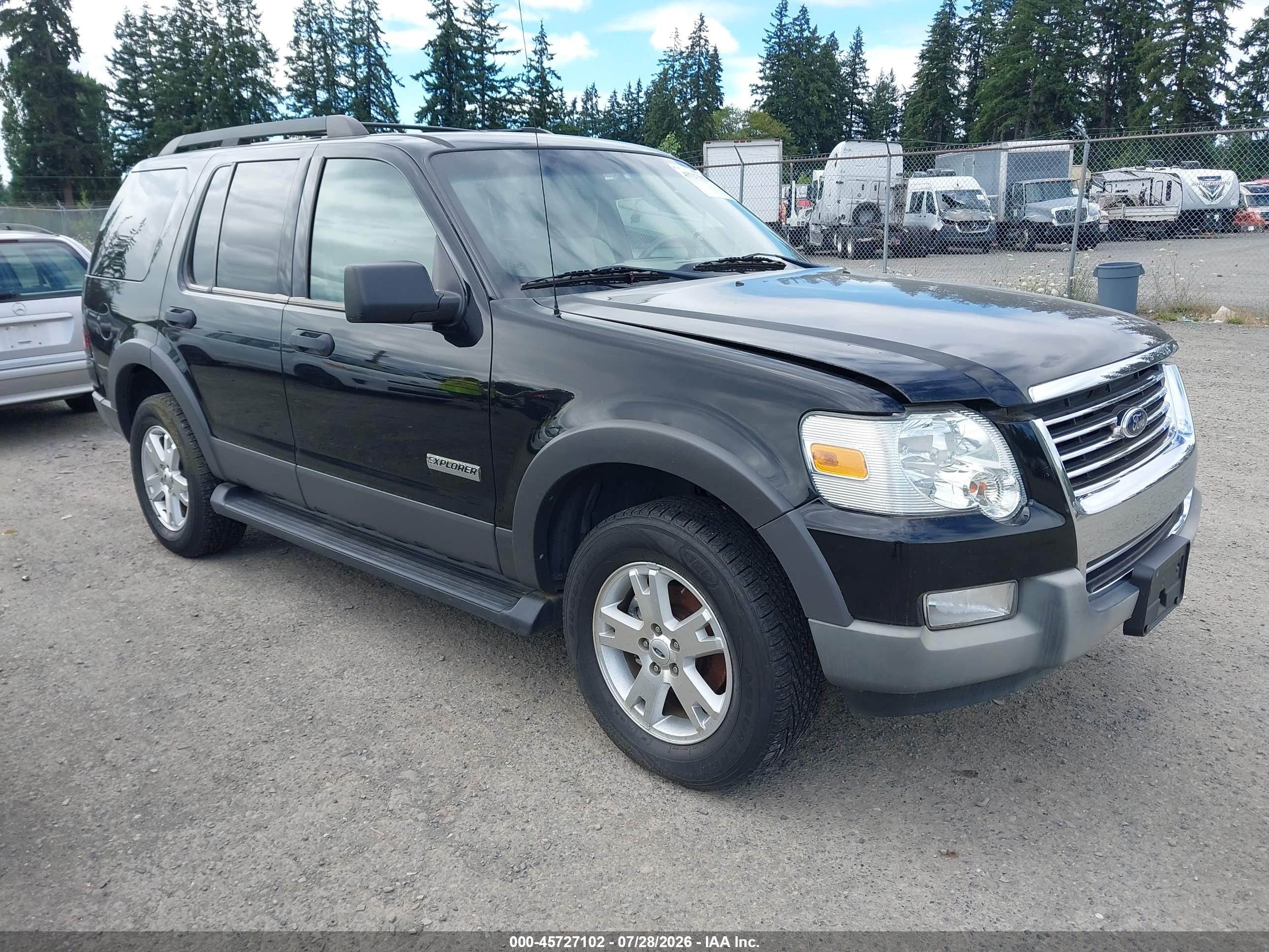 2006 Ford Explorer XLT, VIN 1FMEU73E26UB32250 — Normal wear