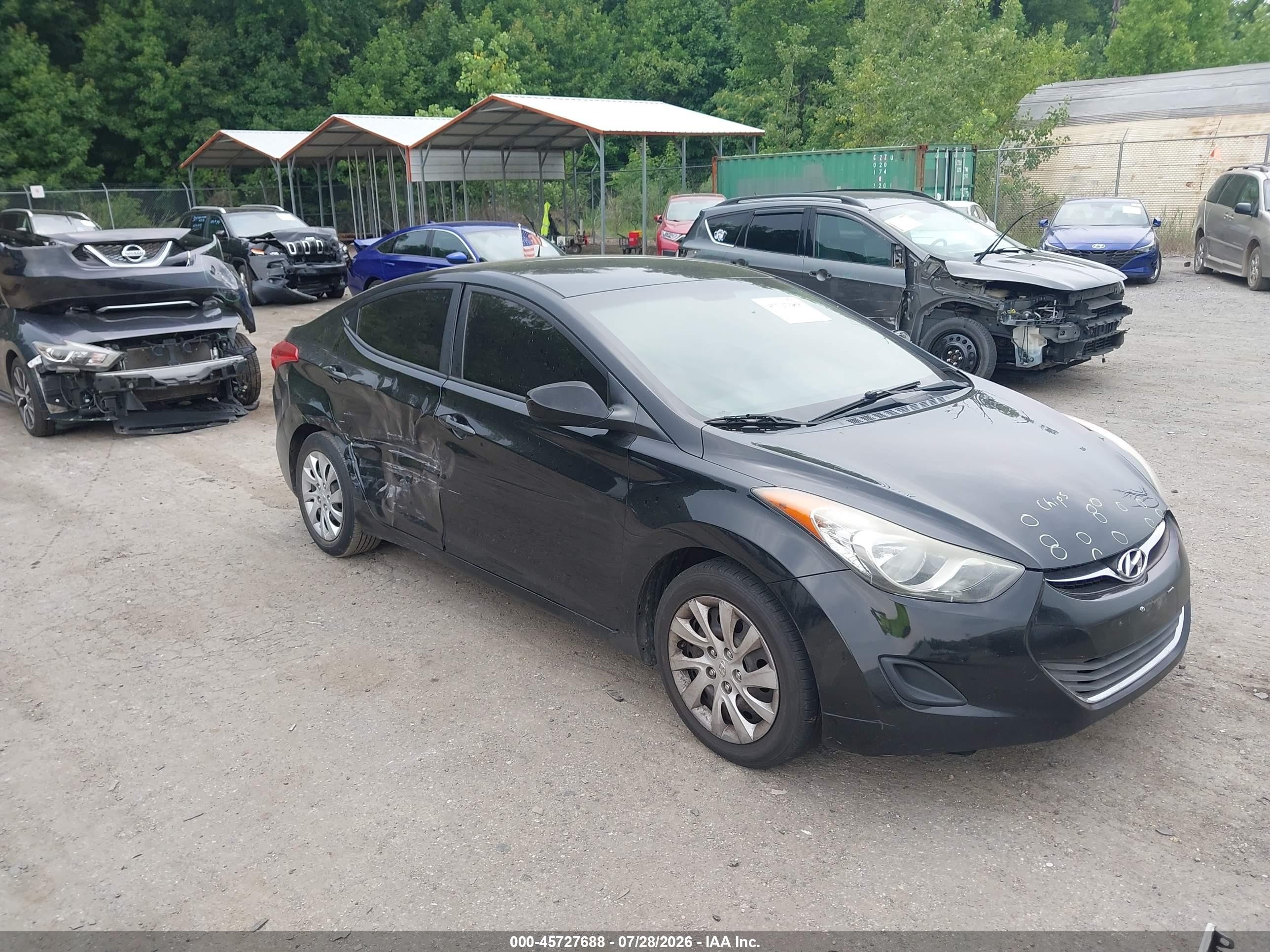 2012 Hyundai Elantra Limited, VIN 5NPDH4AE7CH148049 — Side