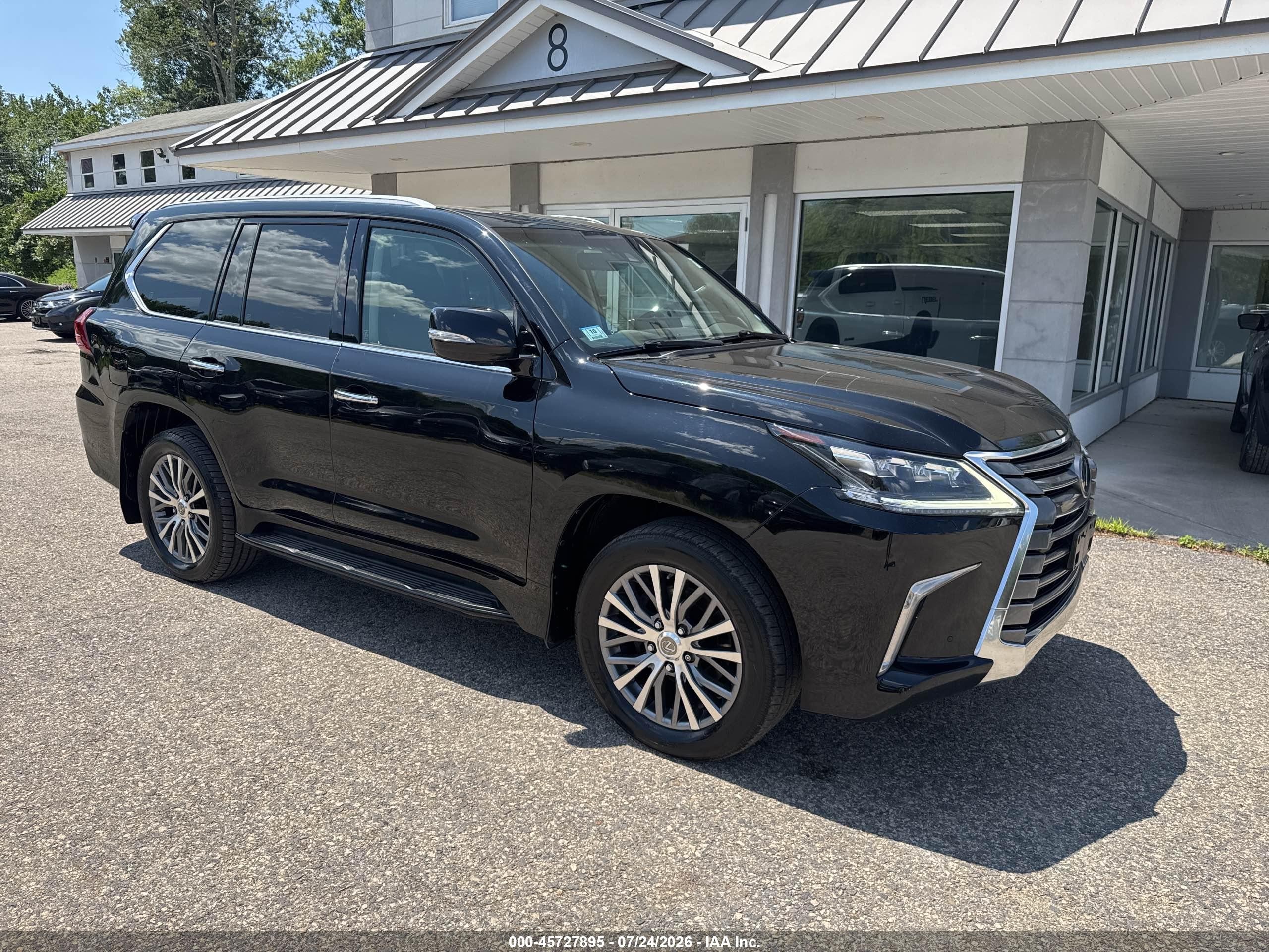 2018 Lexus LX 570, VIN JTJHY7AX3J4262165 — Normal wear