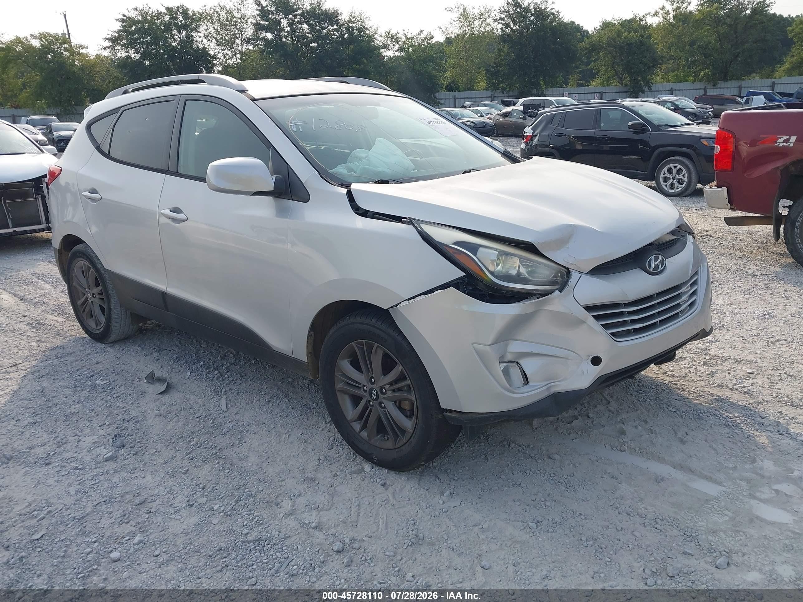 2014 Hyundai Tucson SE, VIN KM8JU3AG2EU824423 — Перед