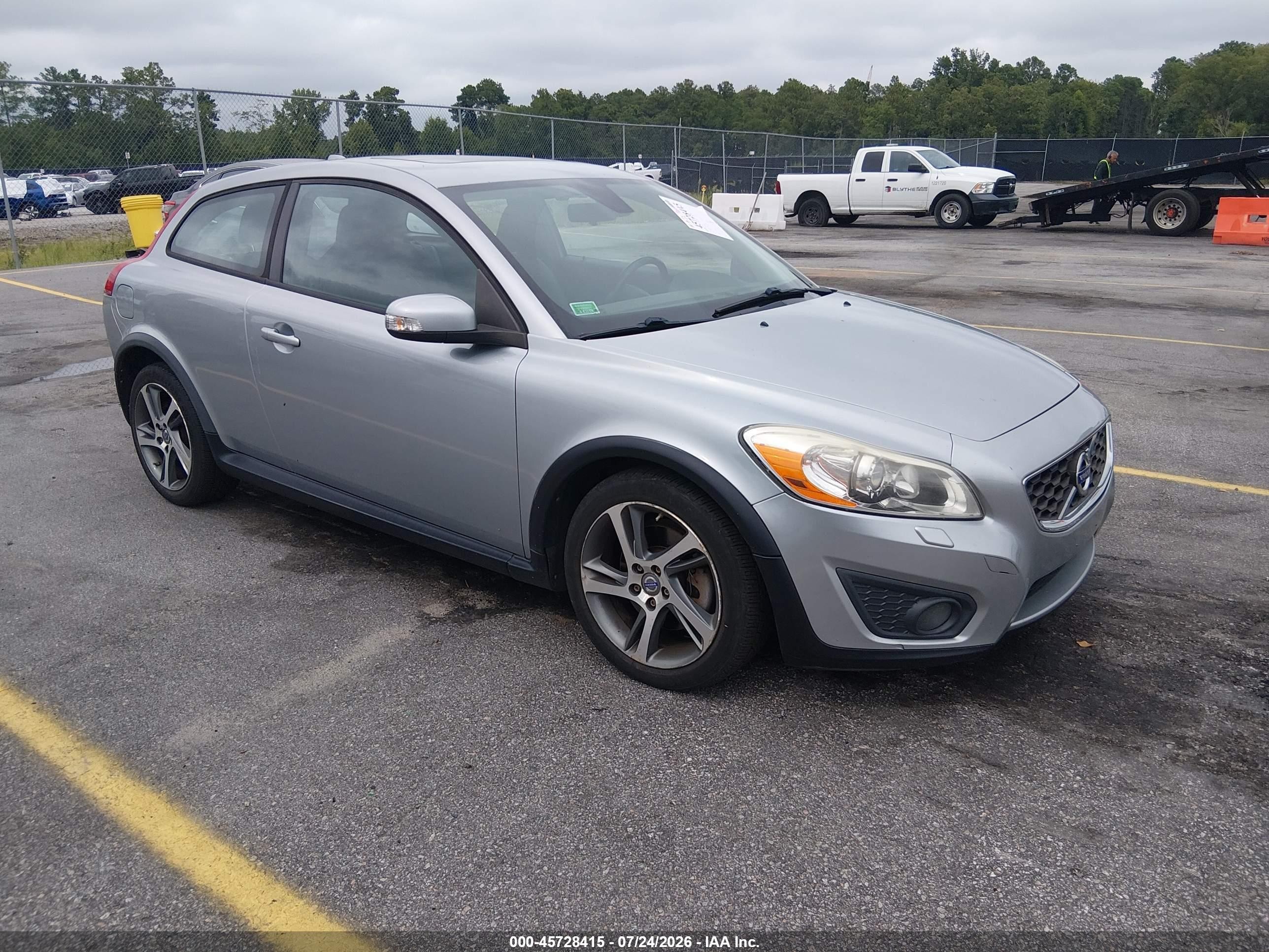 2013 Volvo C30 T5, VIN YV1672MKXD2310481 — Normal wear