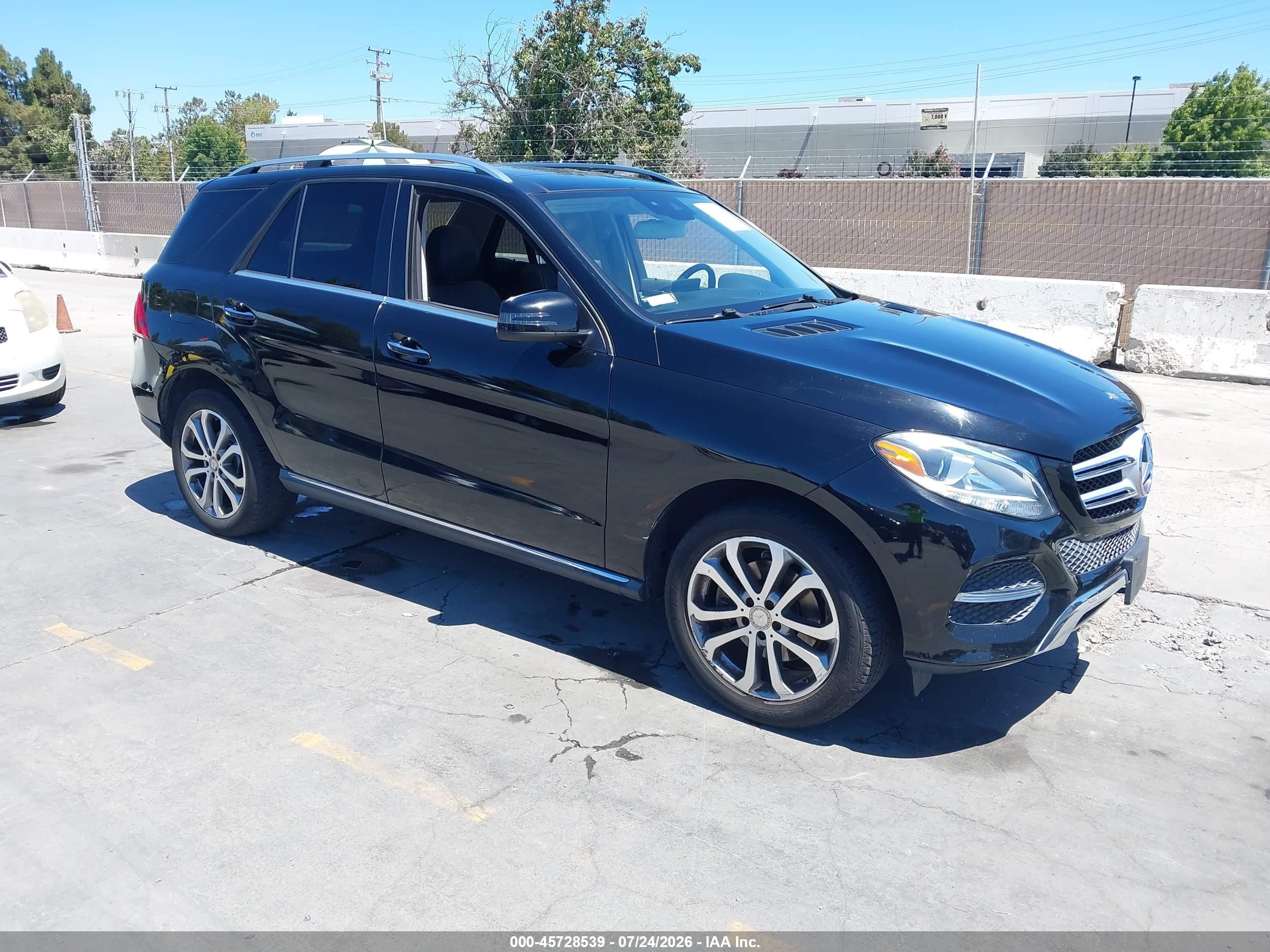 2016 Mercedes-Benz GLE 350, VIN 4JGDA5JB2GA634552 — Normal wear