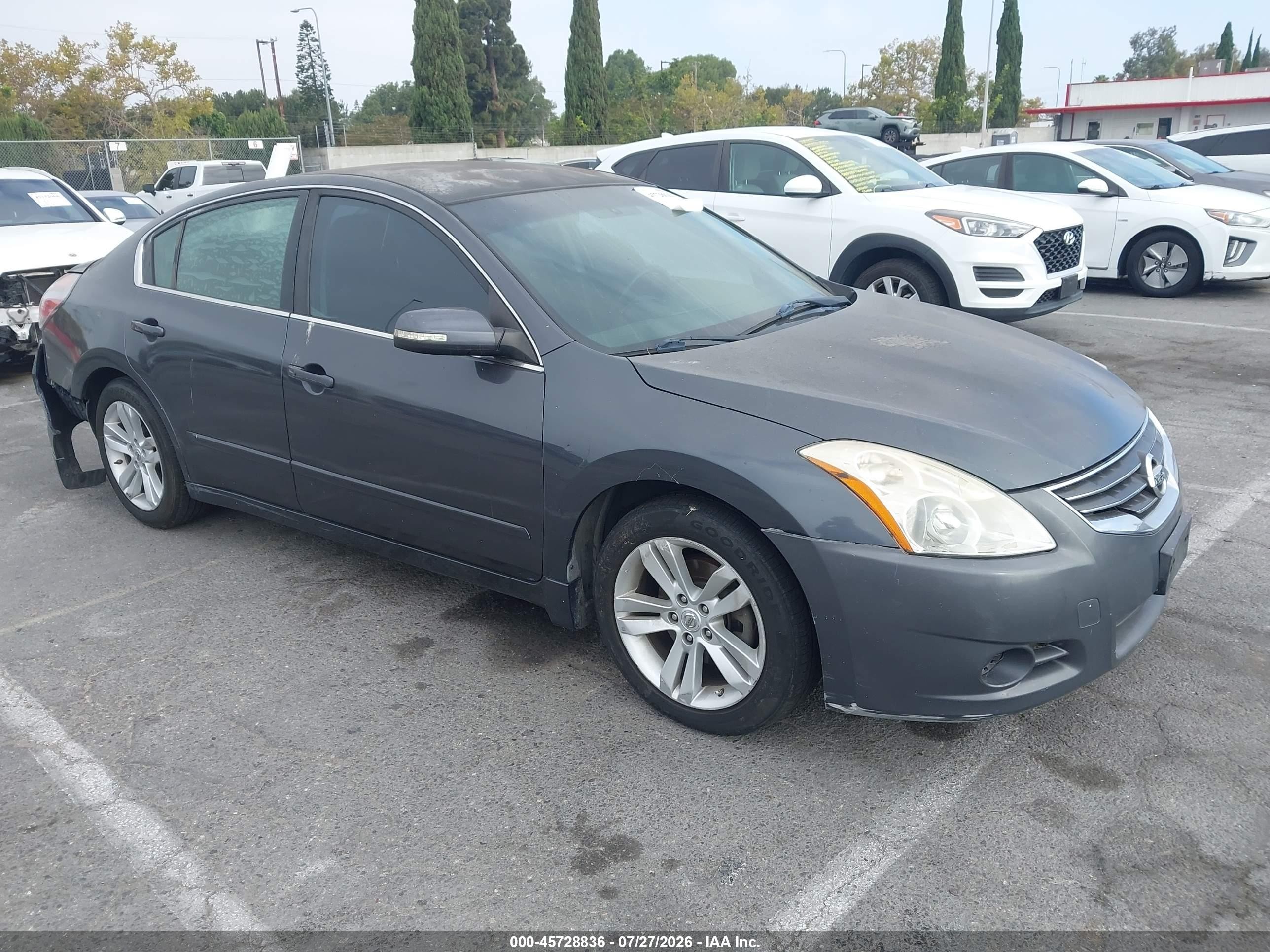 2011 Nissan Altima SR, VIN 1N4BL2AP7BN472229 — Rear end