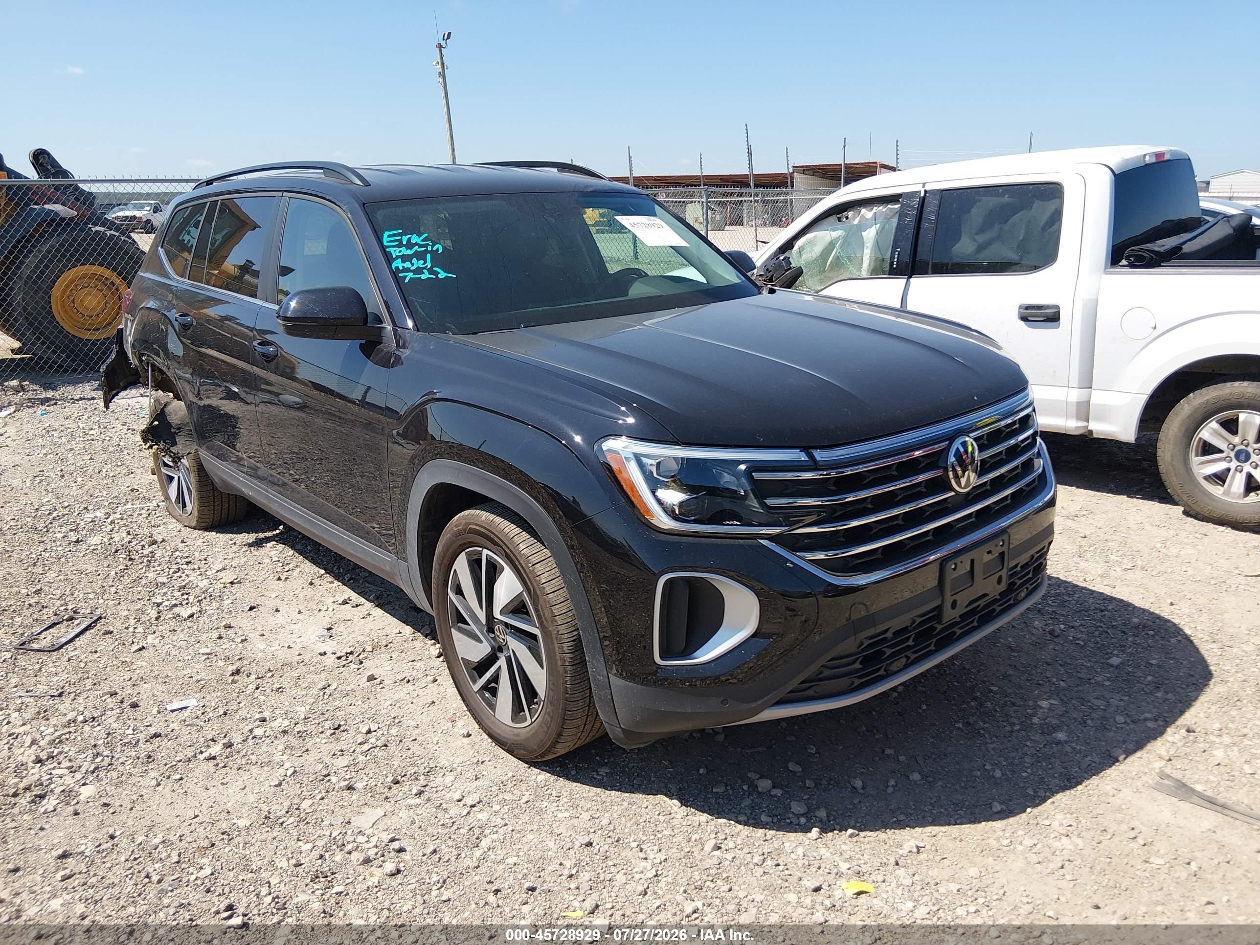 2026 Volkswagen Atlas SE, VIN 1V2HN2CA5TC558075 — Rear end