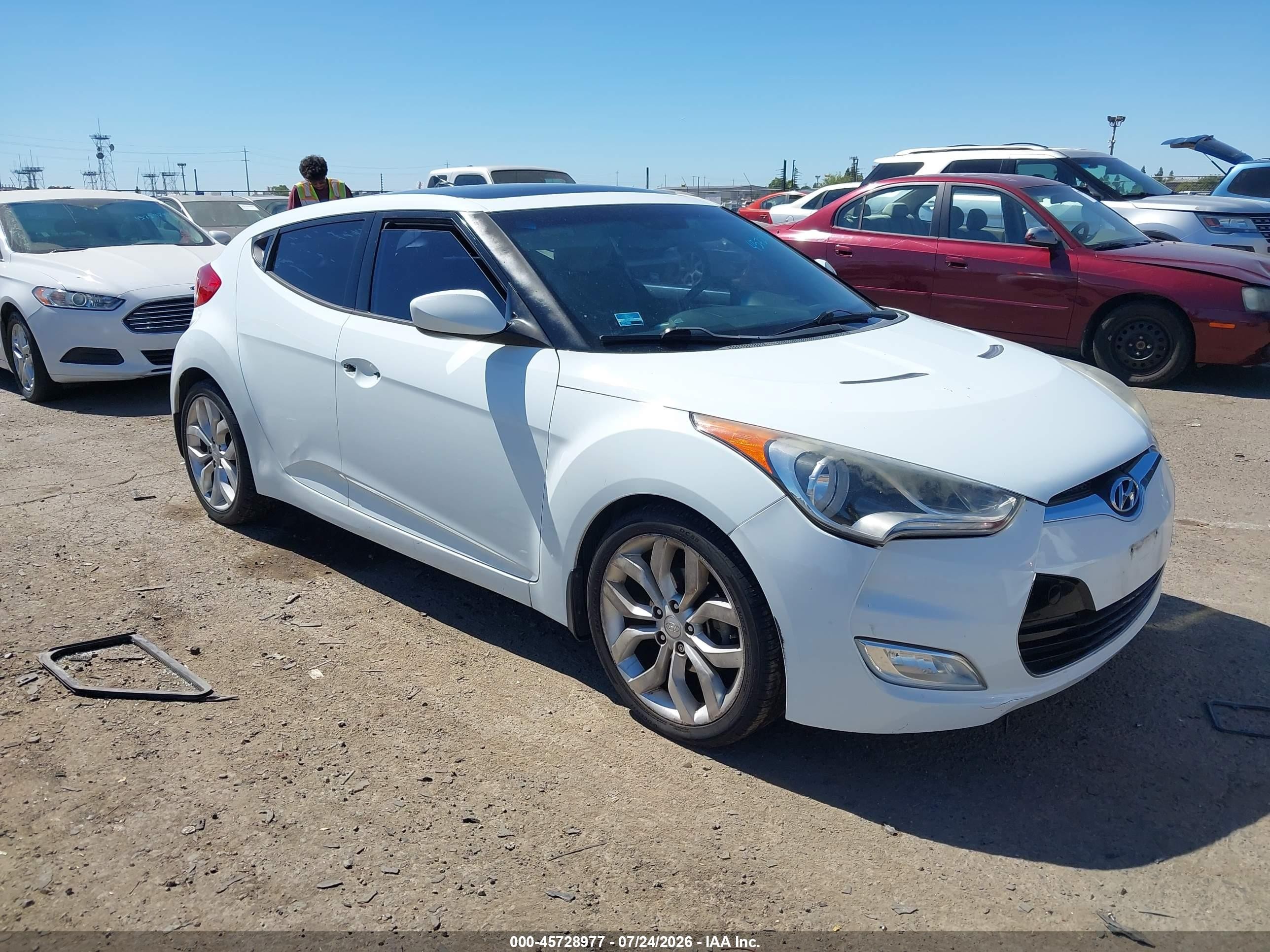 2013 Hyundai Veloster w/Gray Int, VIN KMHTC6AD9DU107180 — Normal wear