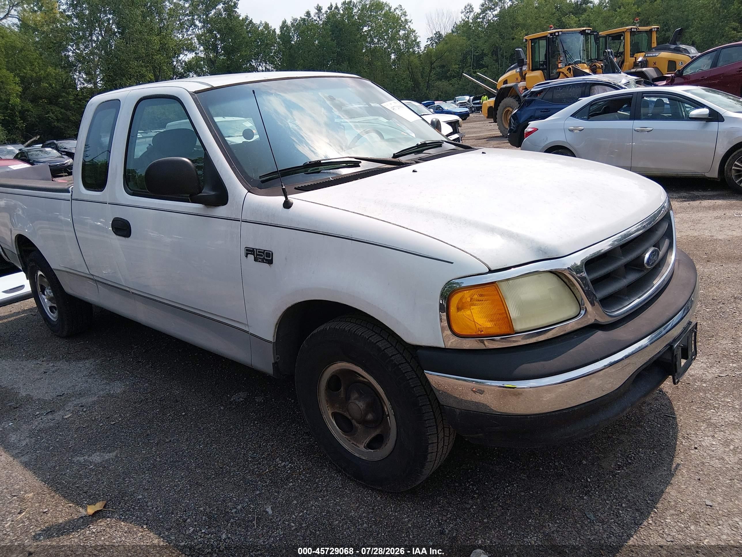 2004 Ford F-150 XL, VIN 2FTRX17234CA18863 — Бок