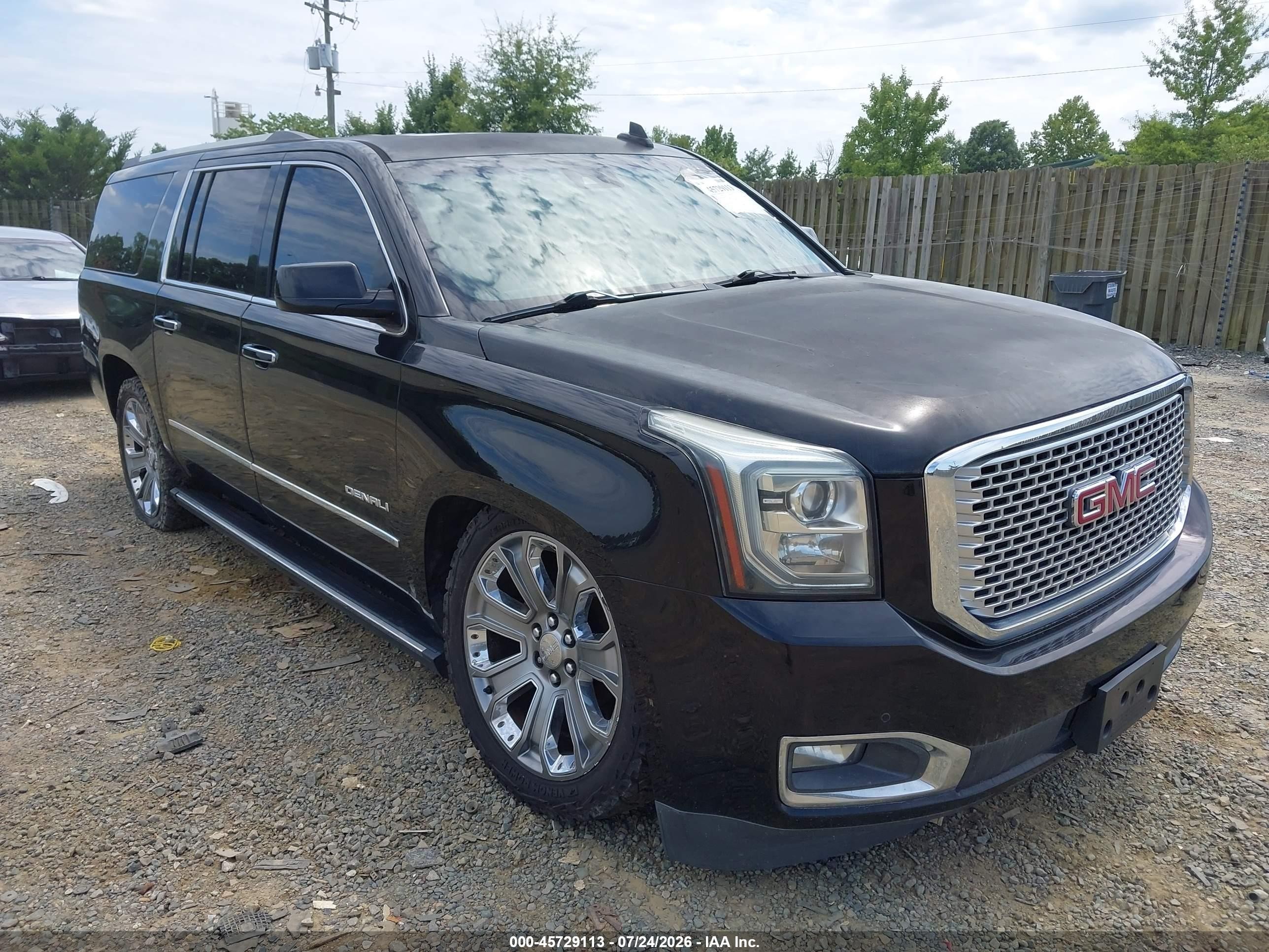 2016 GMC Yukon XL Denali, VIN 1GKS2HKJ6GR179064 — Engine fire