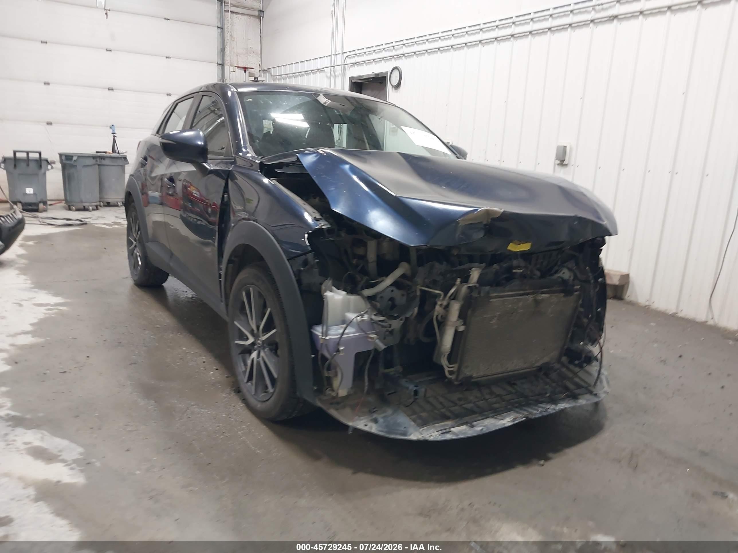 2017 Mazda CX-3 Touring, VIN JM1DKFC71H0176588 — Front end