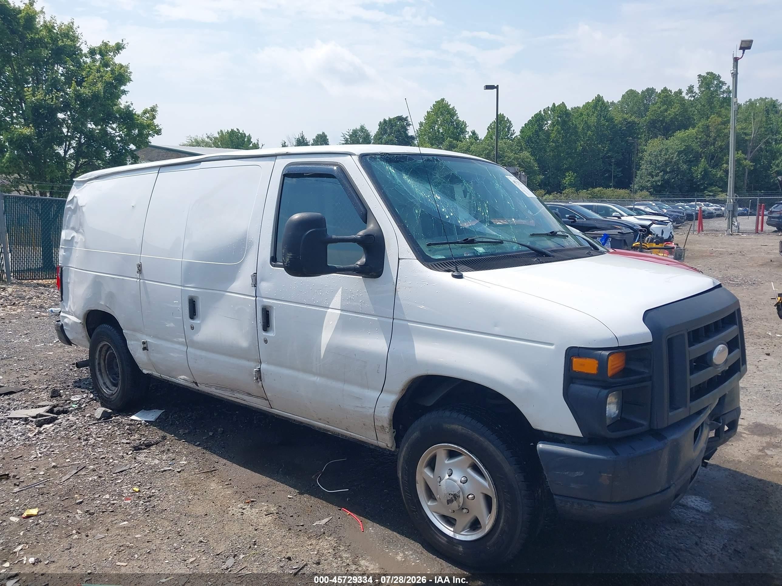 2014 Ford Econoline Cargo Commercial, VIN 1FTNE1EW9EDA49868 — Side