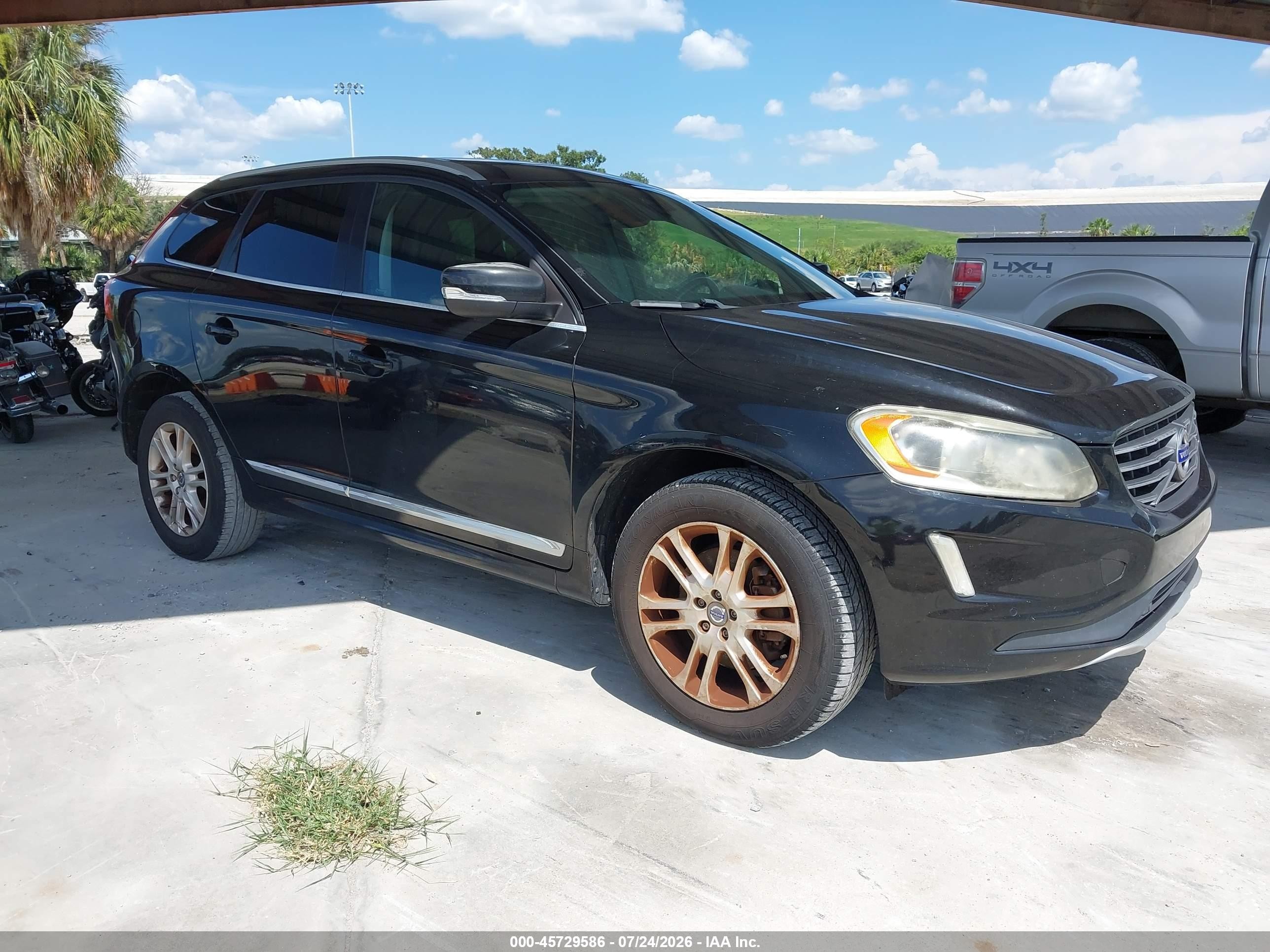 2015 Volvo XC60 T5 Drive-E Premier, VIN YV440MDK0F2729792 — Normal wear