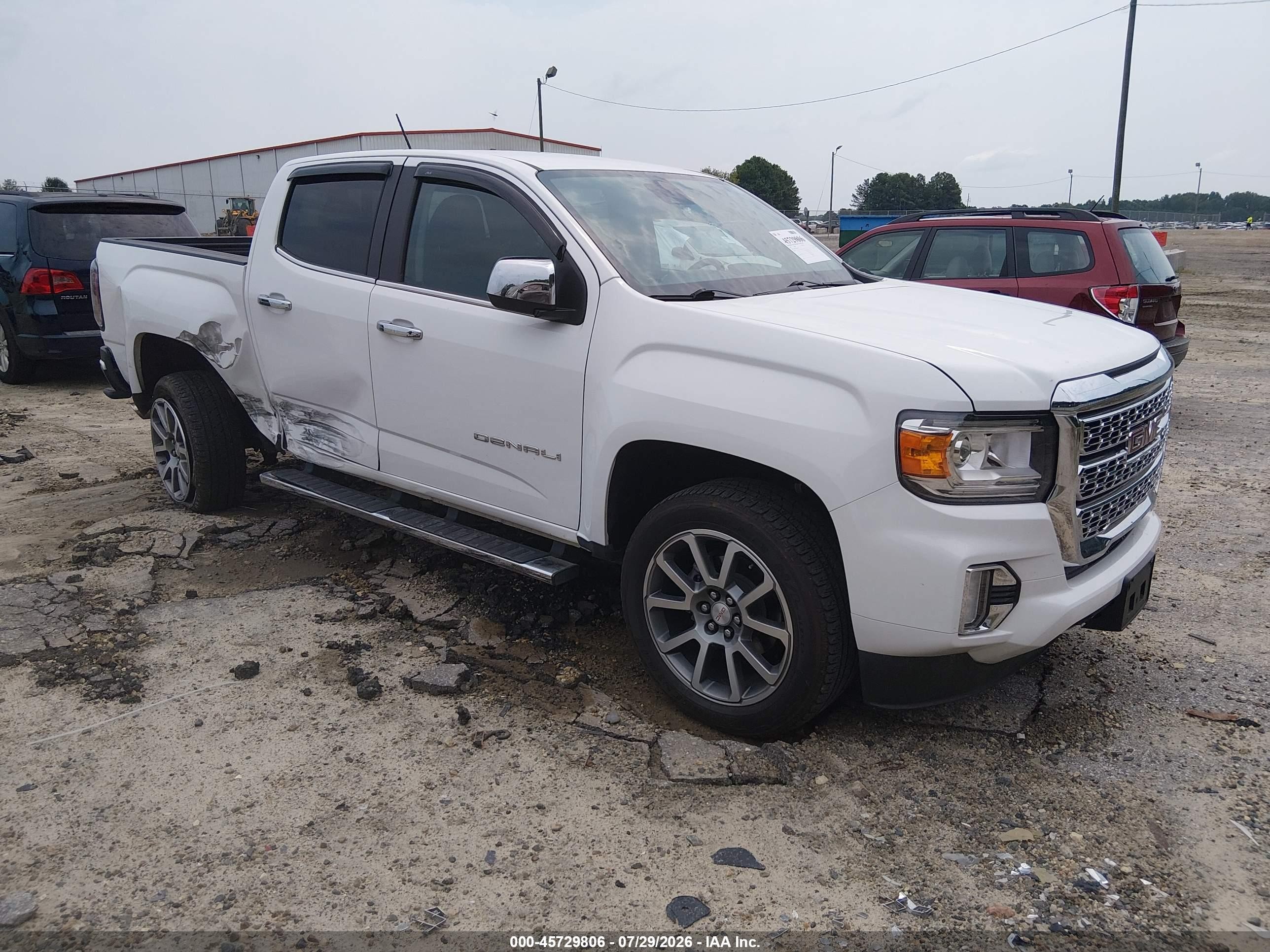 2022 GMC Canyon 4WD Denali, VIN 1GTG6EEN7N1249427 — Side