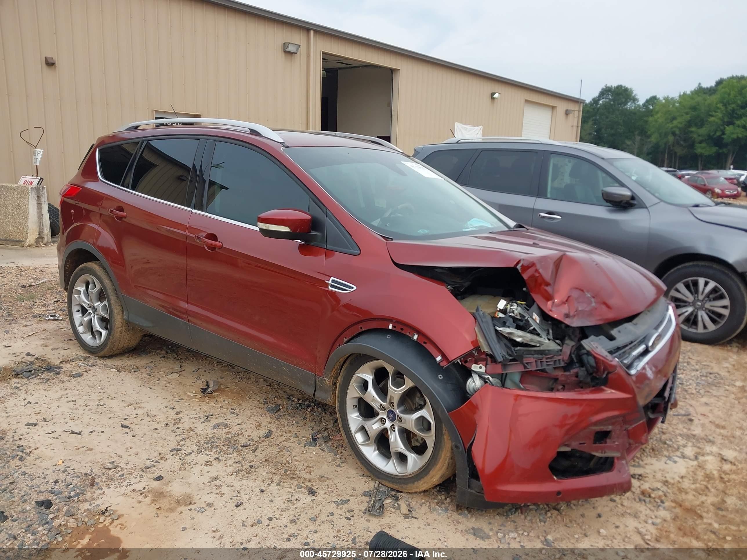 2016 Ford Escape Titanium, VIN 1FMCU0J95GUA42595 — Front end