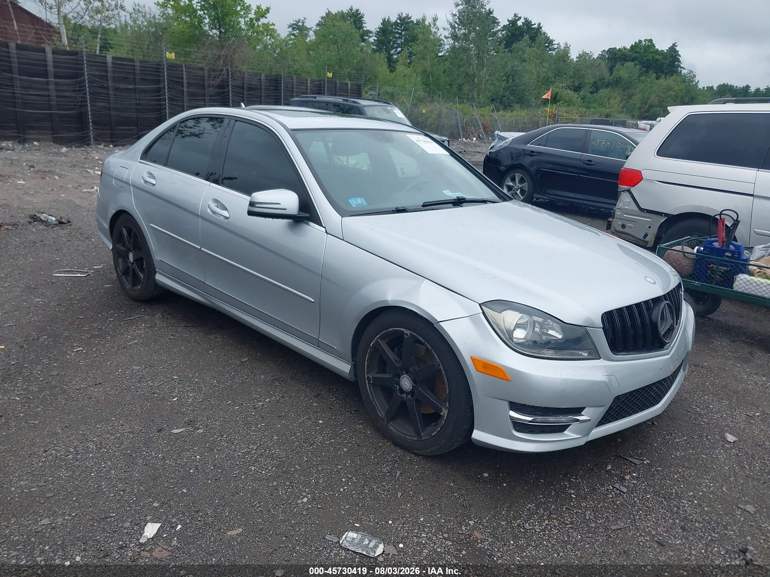2014 Mercedes-Benz C 300 Luxury, VIN WDDGF8AB2EG231854 — Fresh water flood