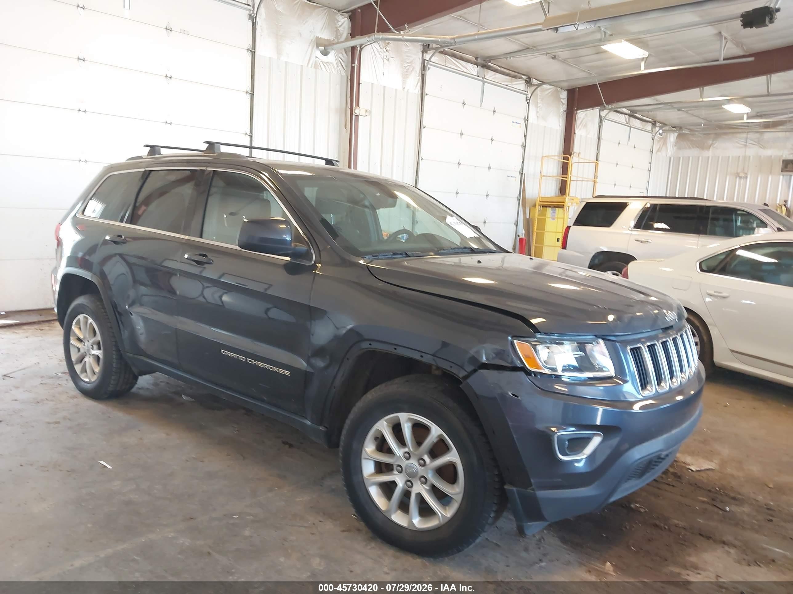 2016 Jeep Grand Cherokee Laredo, VIN 1C4RJFAGXGC345631 — Обычный износ