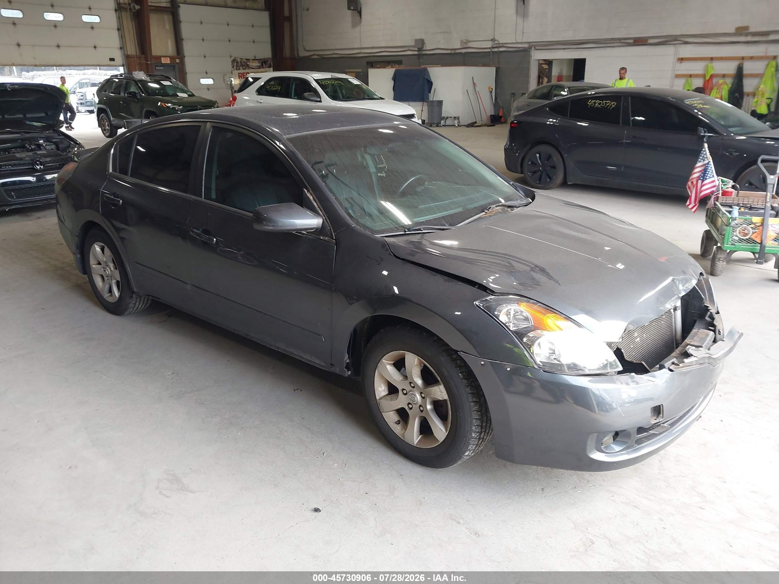 2007 Nissan Altima S, VIN 1N4AL21EX7N476163 — Front end