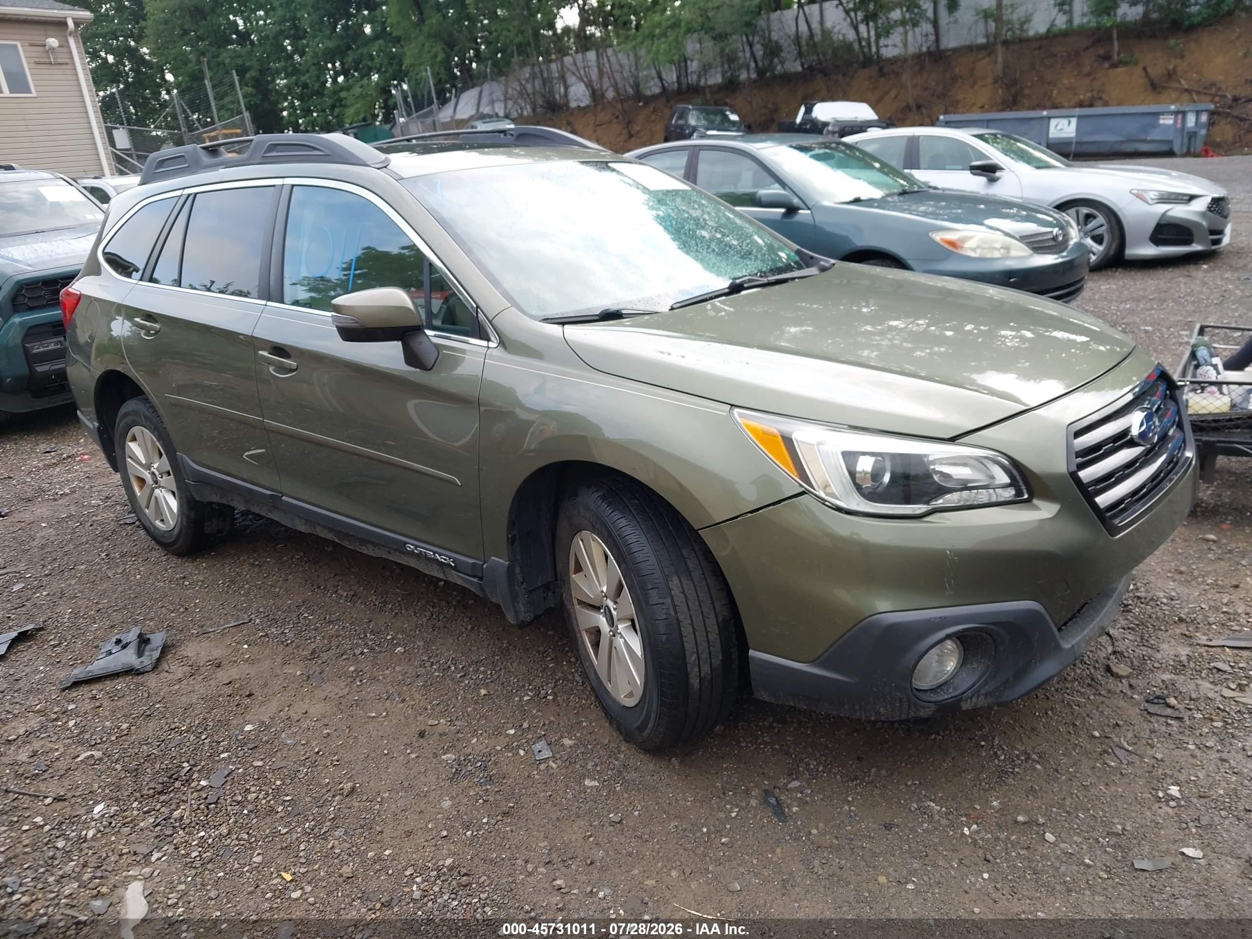 2016 Subaru Outback Premium, VIN 4S4BSAHC8G3227805 — Front end