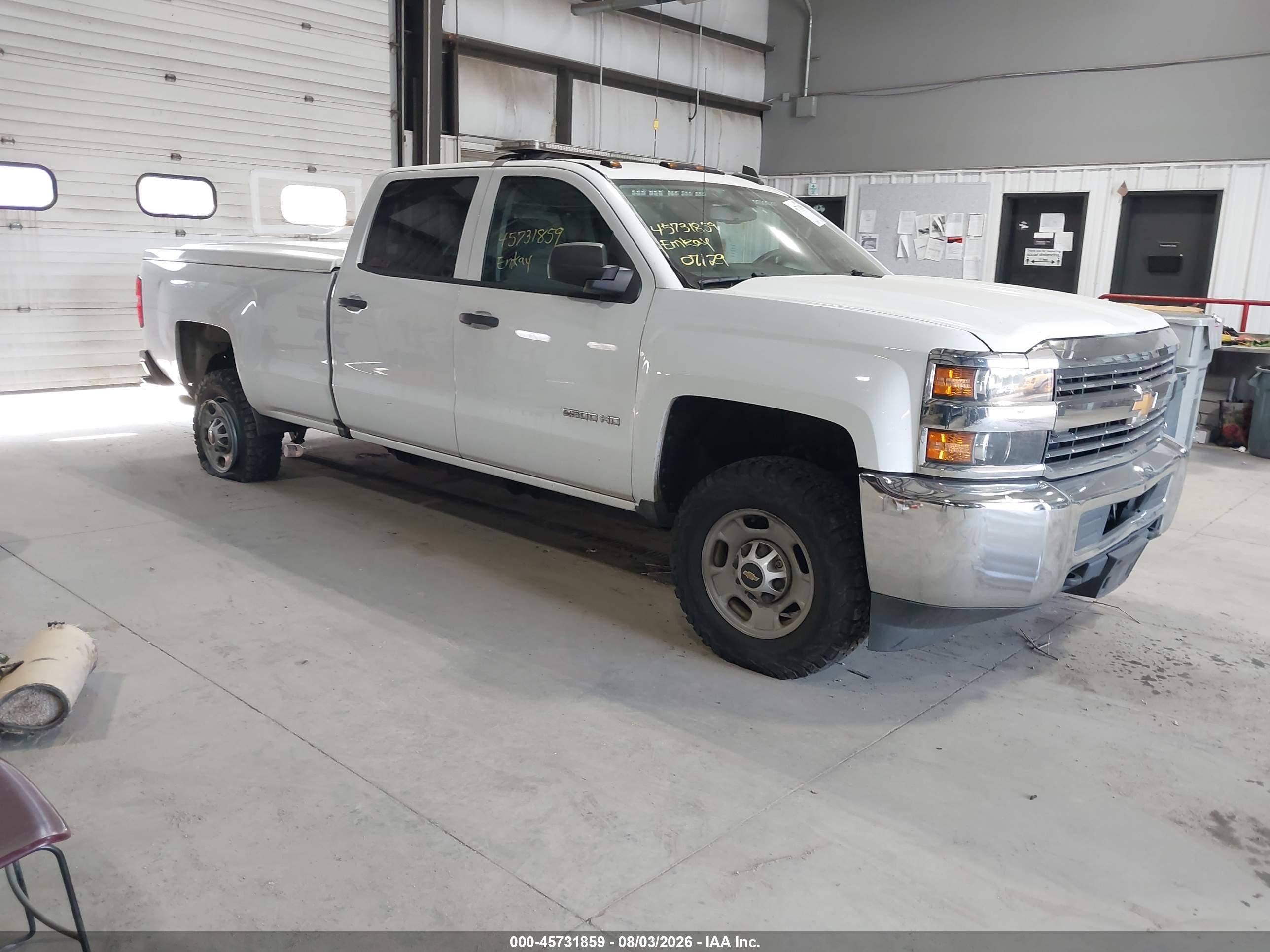 2018 Chevrolet Silverado 2500HD Work Truck, VIN 1GC1KUEG0JF171390 — Перед