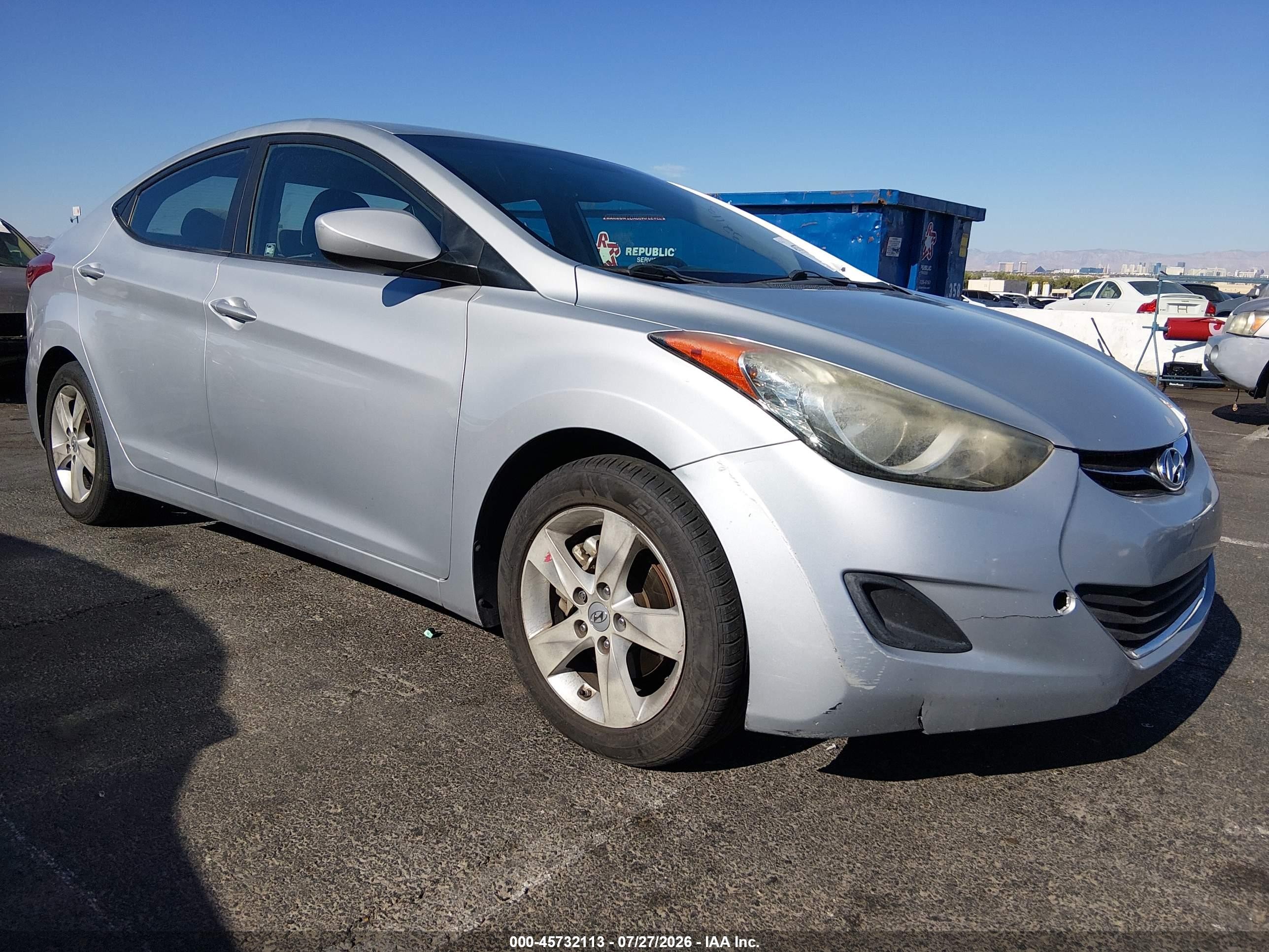 2011 Hyundai Elantra Limited, VIN 5NPDH4AE2BH047855 — Normal wear