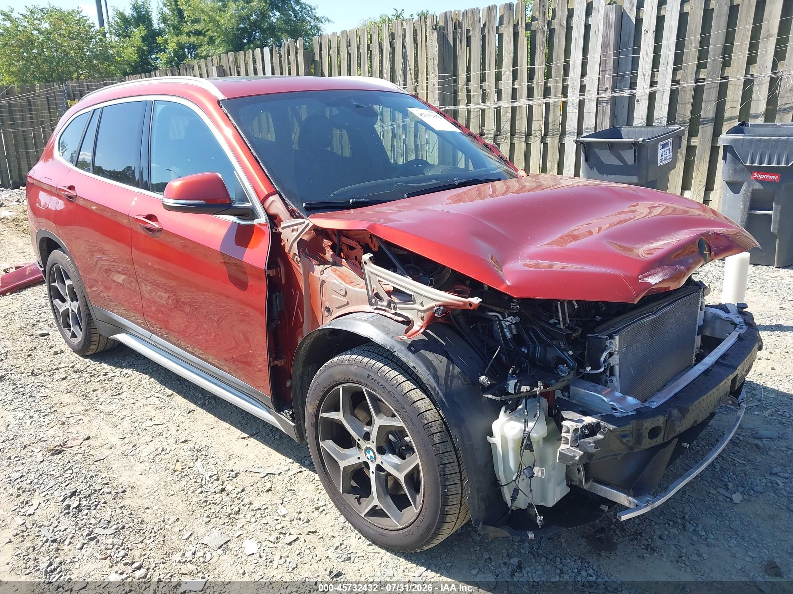 2019 BMW X1 xDrive28i, VIN WBXHT3C53K5L89647 — Front end