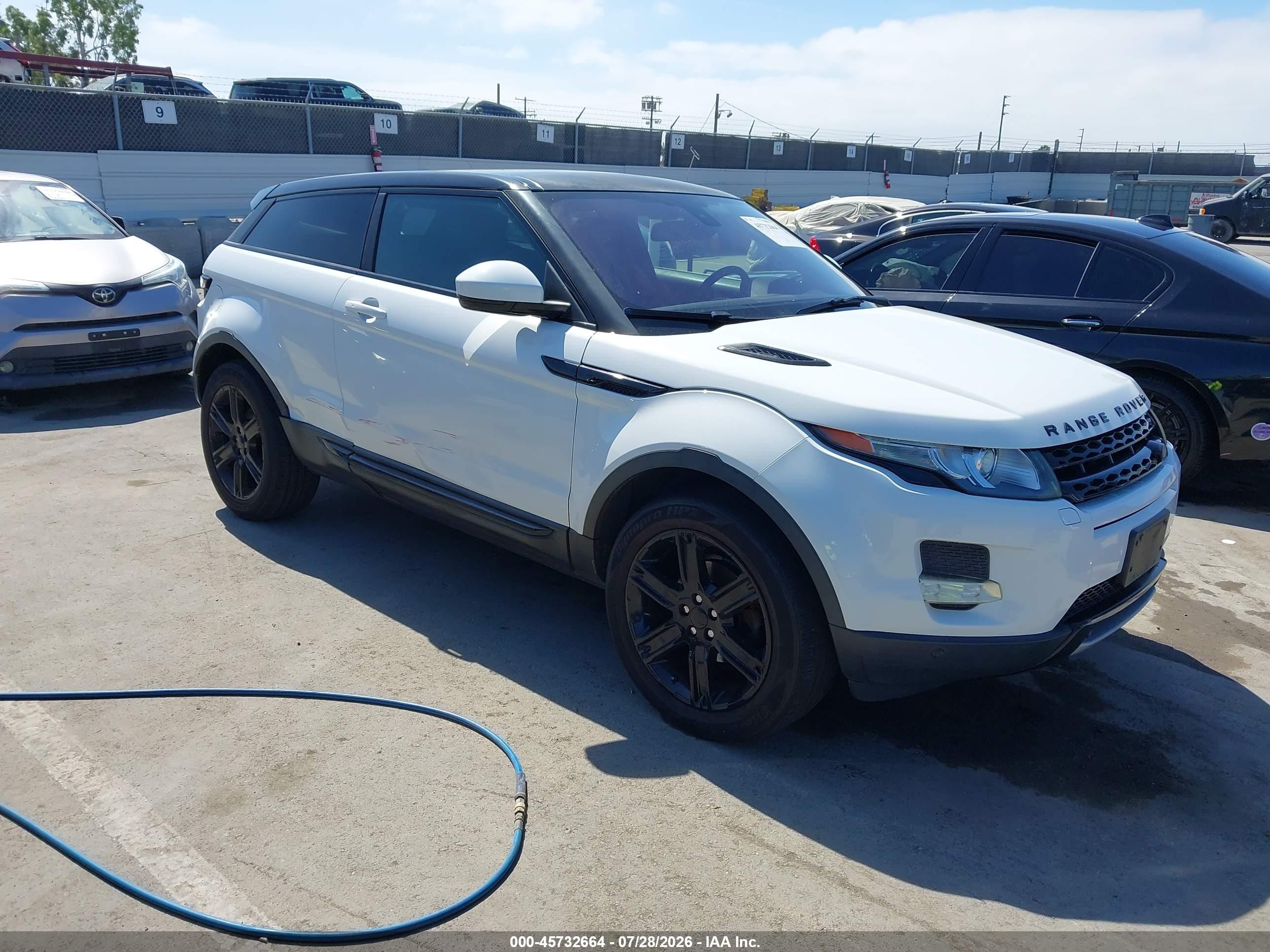 2015 Land Rover Range Rover Evoque Pure Plus, VIN SALVP1BG8FH994286 — Side