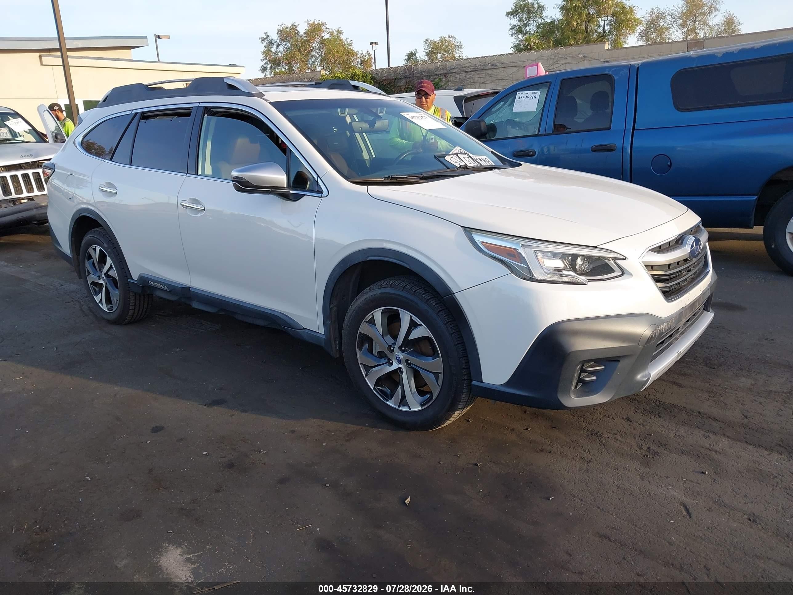2021 Subaru Outback Touring, VIN 4S4BTAPC2M3225512 — Зад