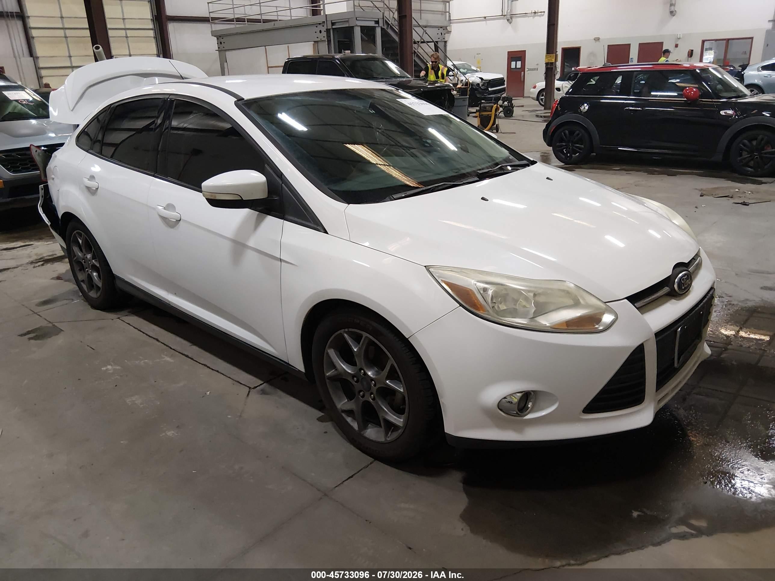2014 Ford Focus SE, VIN 1FADP3F20EL373865 — Rear end