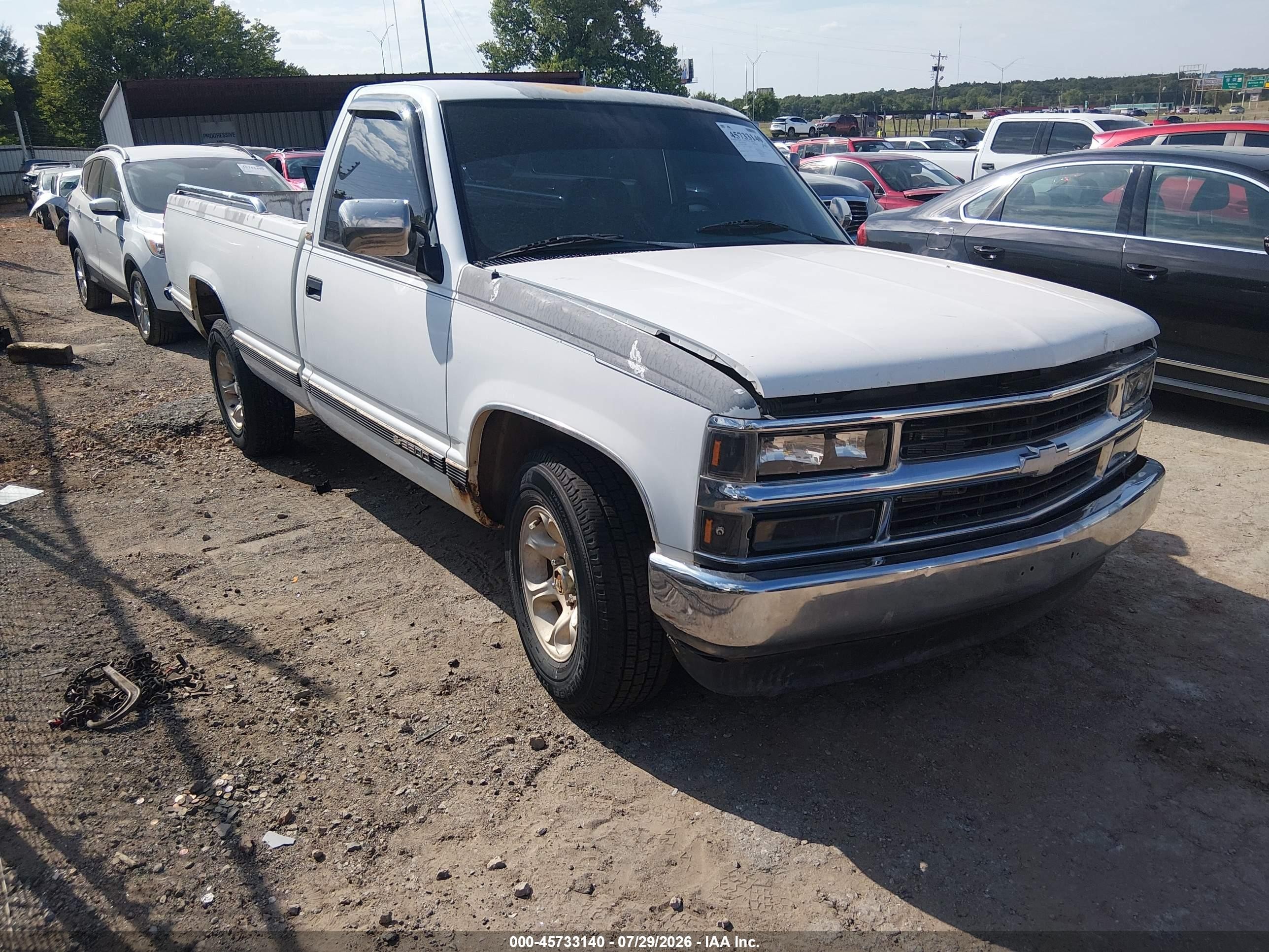 1994 Chevrolet Silverado 2500, VIN 1GCFC24K5RZ284047 — Normal wear