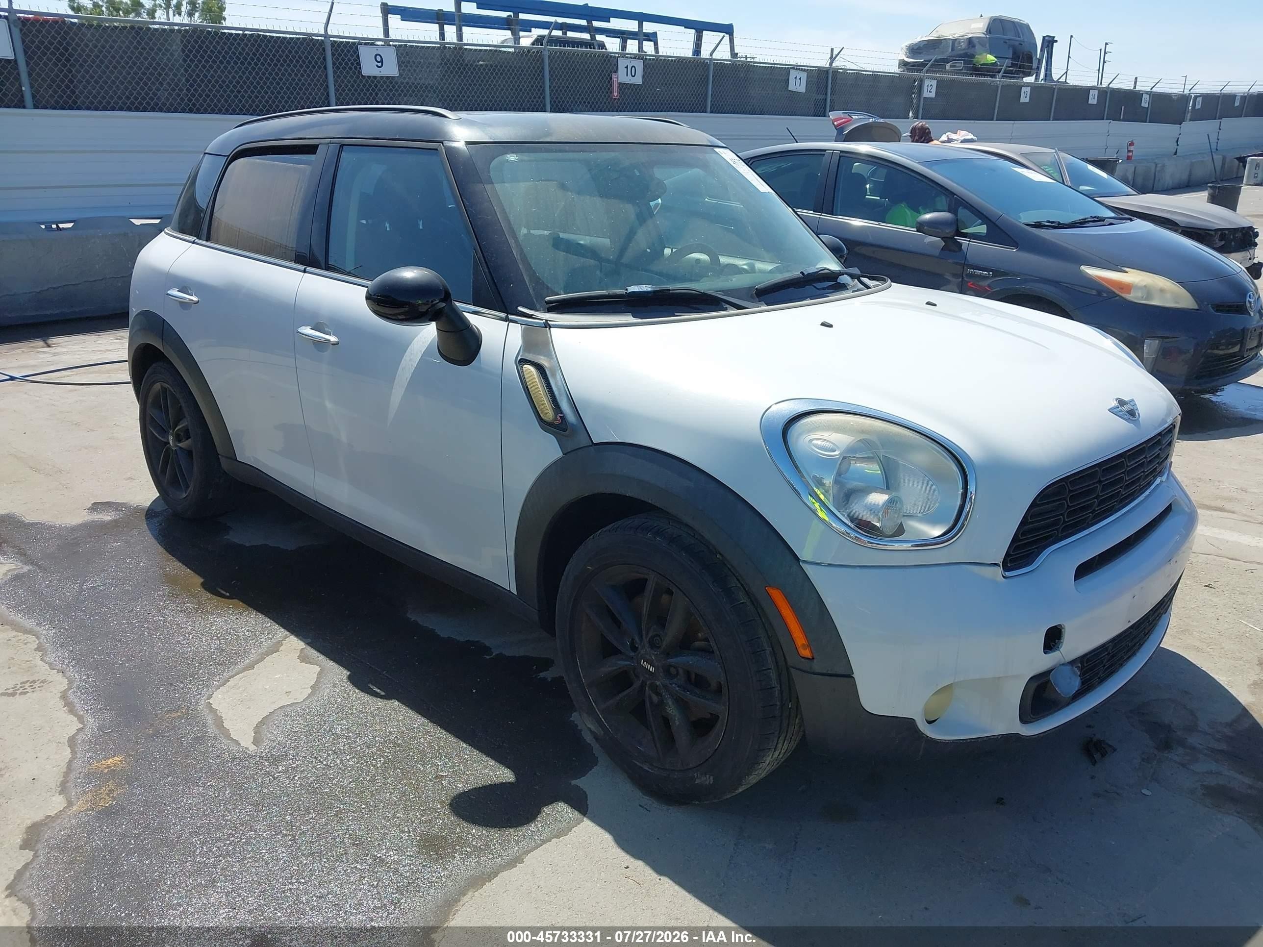 2012 MINI Countryman S, VIN WMWZC3C53CWM27940 — Rear end