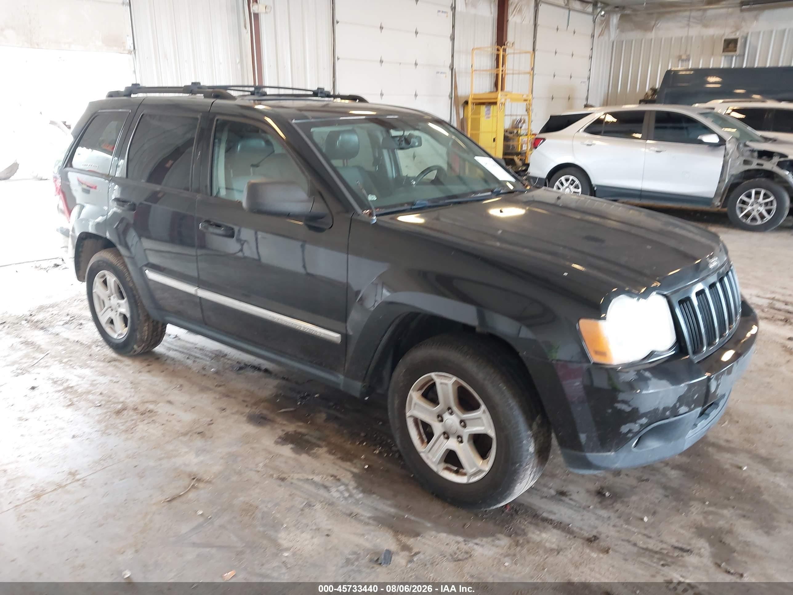 2010 Jeep Grand Cherokee Laredo, VIN 1J4PR4GK3AC141500 — Normal wear