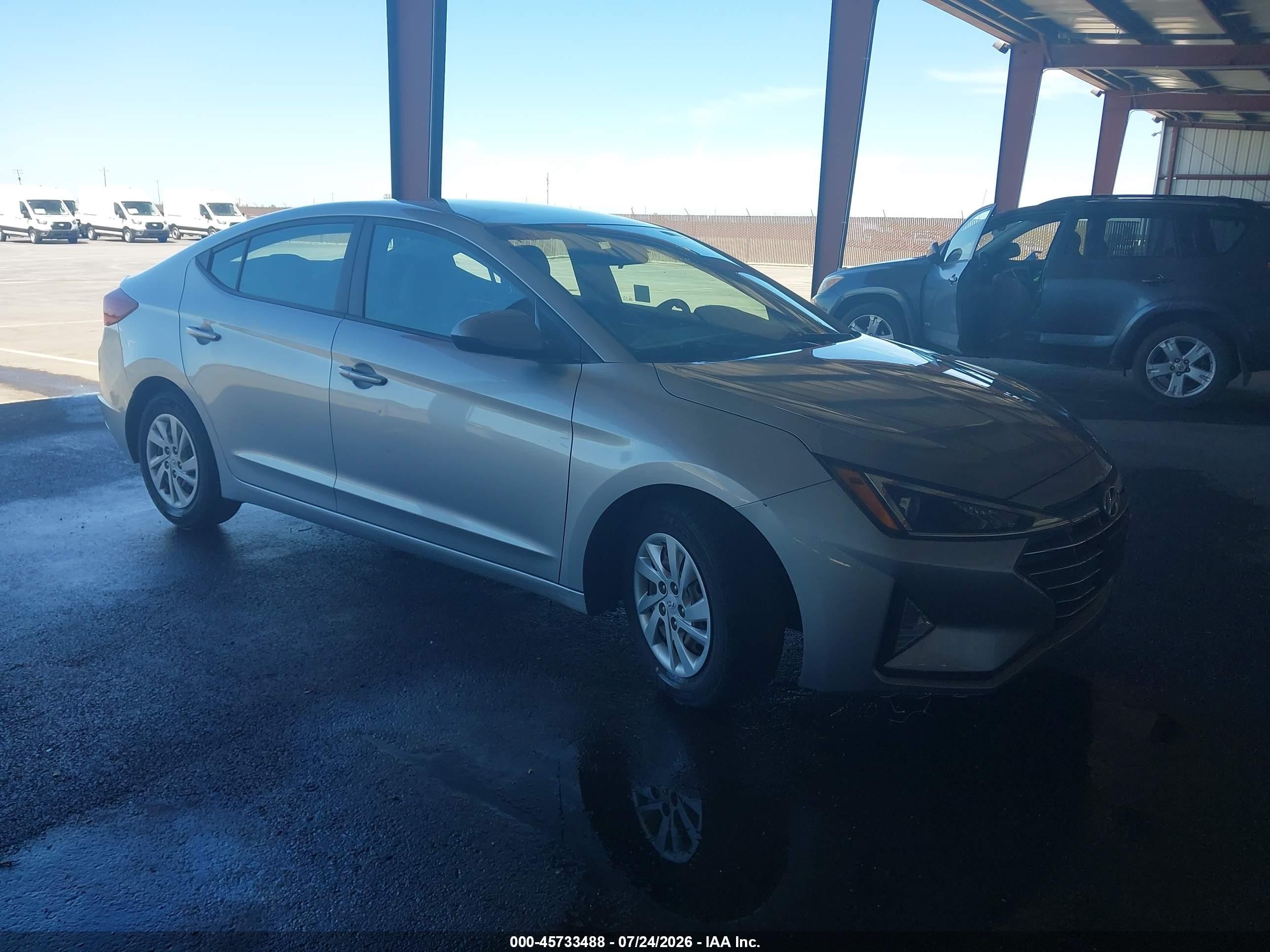 2020 Hyundai Elantra SE, VIN 5NPD74LF2LH612146 — Normal wear