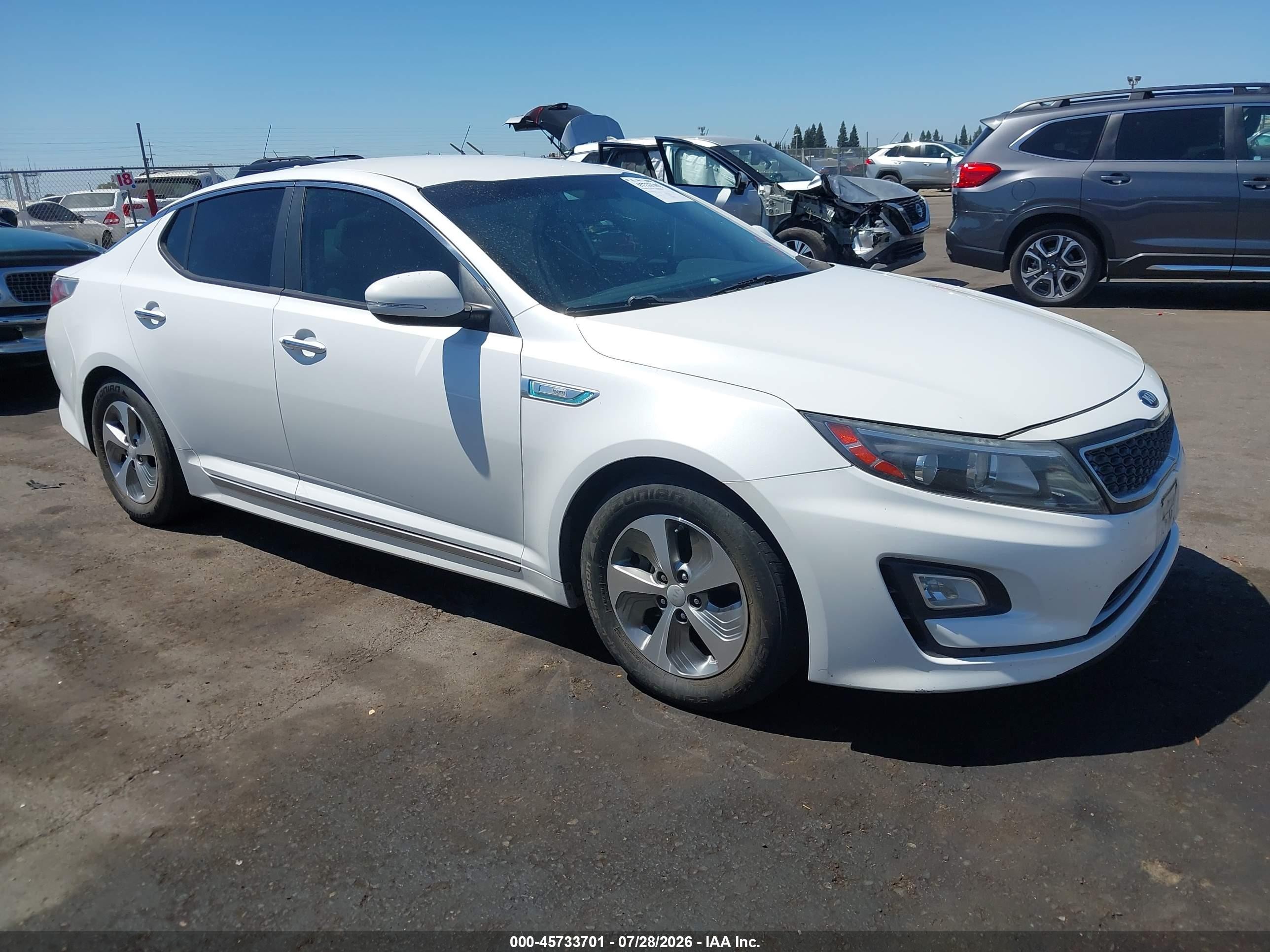 2014 Kia Optima LX, VIN KNAGM4AD1E5064096 — Front end