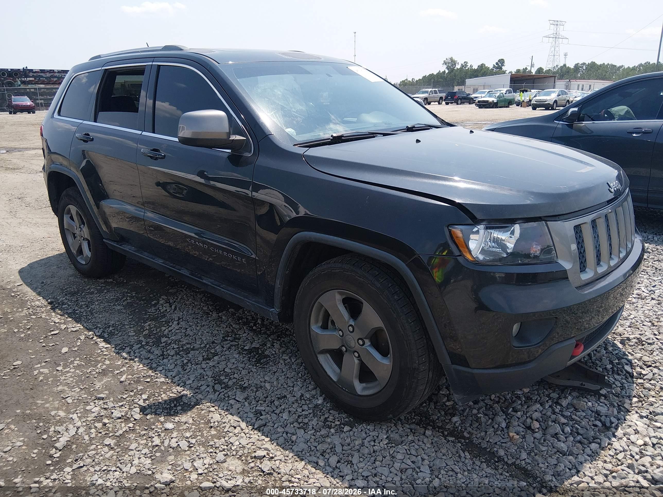 2013 Jeep Grand Cherokee Laredo, VIN 1C4RJFAG0DC647795 — Normal wear