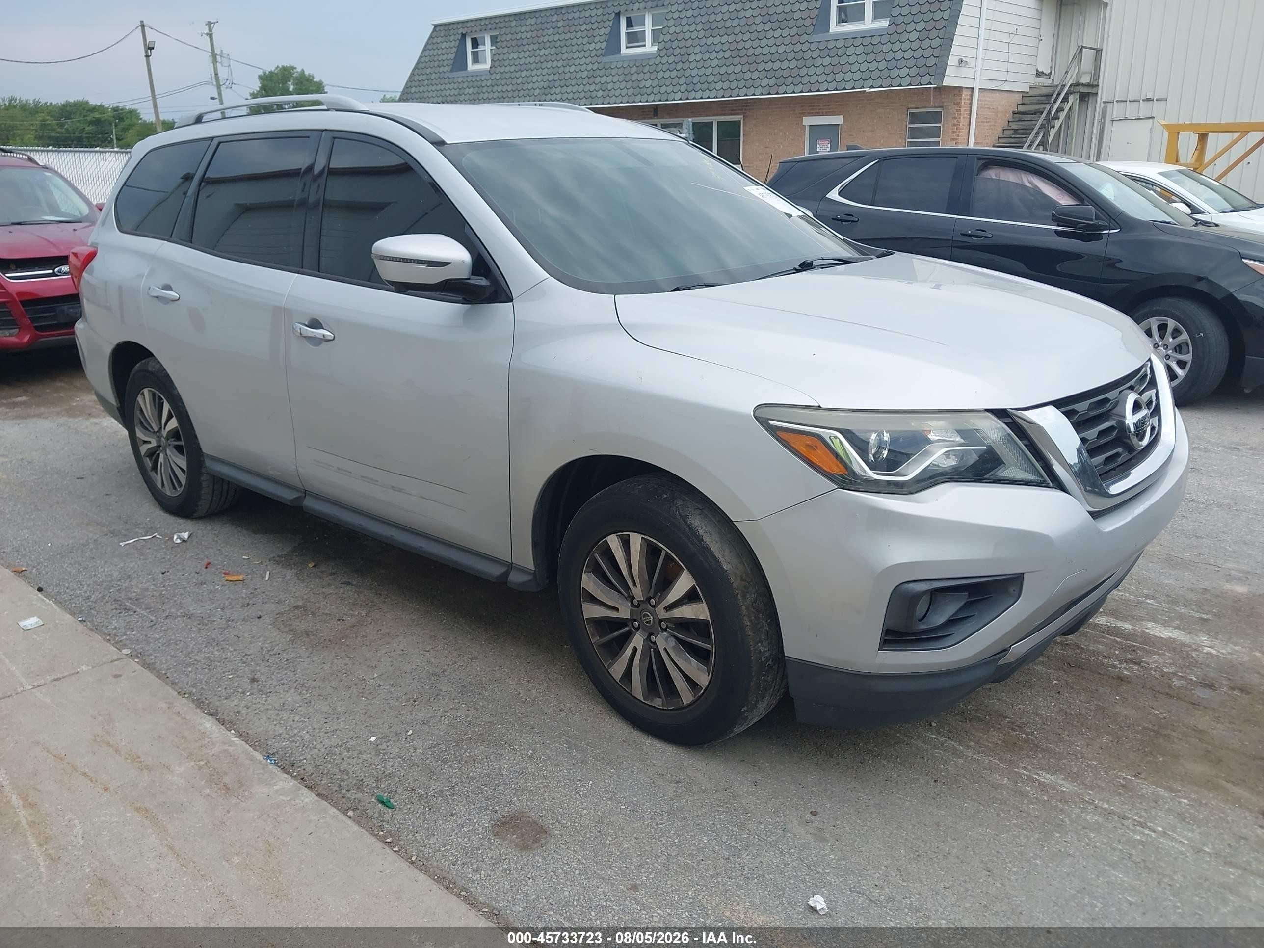 2018 Nissan Pathfinder S, VIN 5N1DR2MN1JC635927 — Side