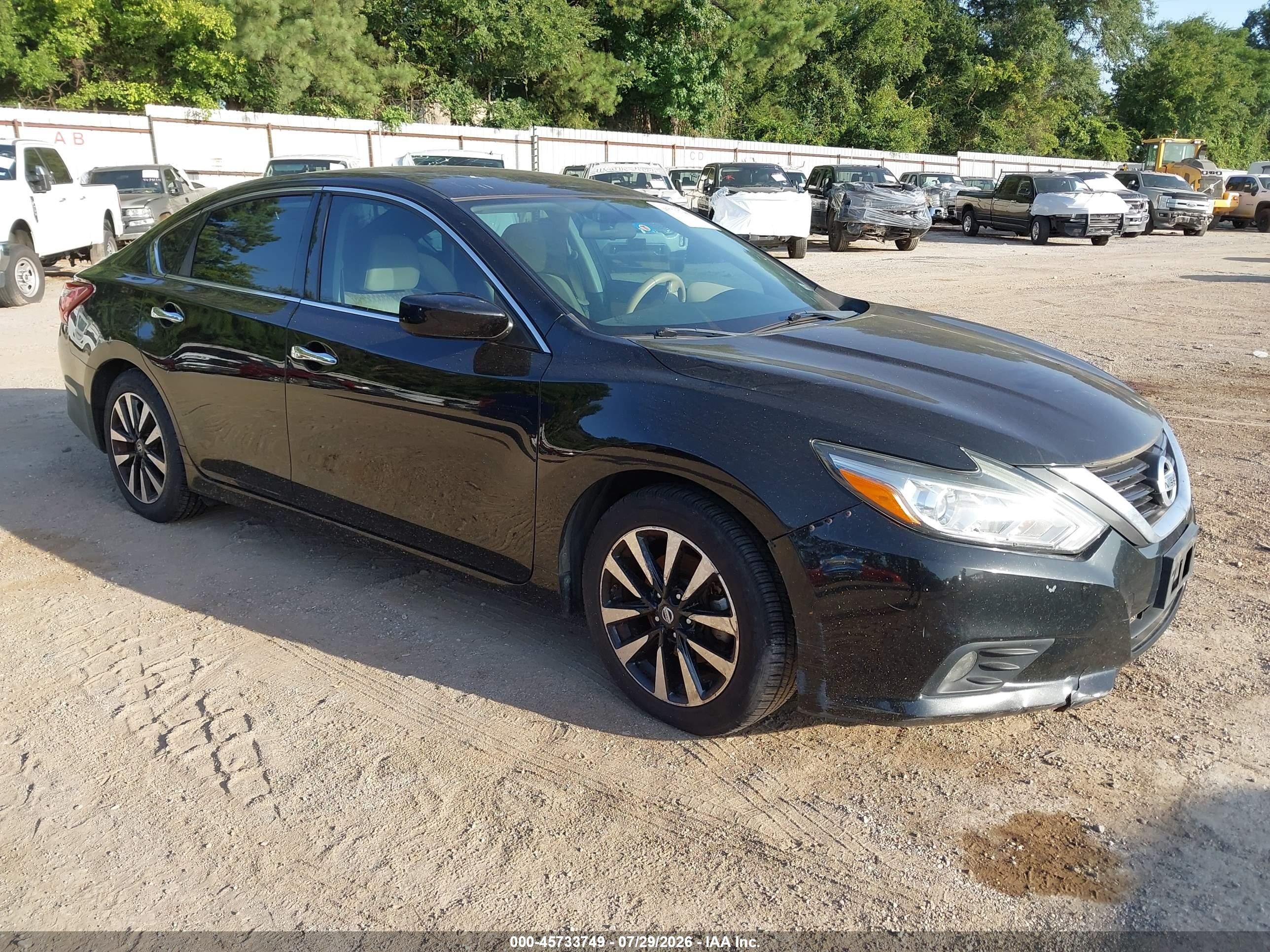 2018 Nissan Altima SL, VIN 1N4AL3AP2JC154658 — Зад