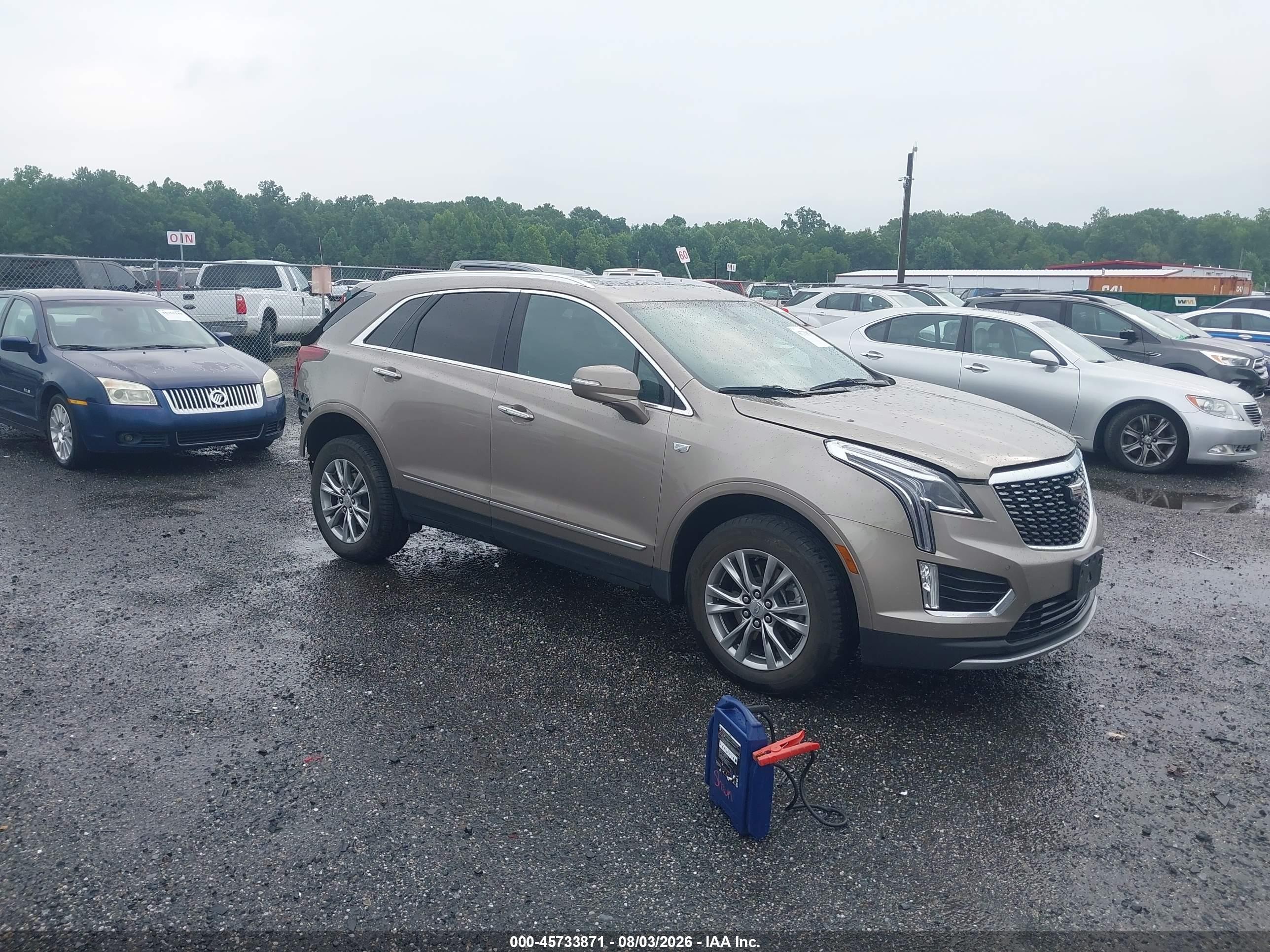 2022 Cadillac XT5 FWD Premium Luxury, VIN 1GYKNCR49NZ113556 — Rear end