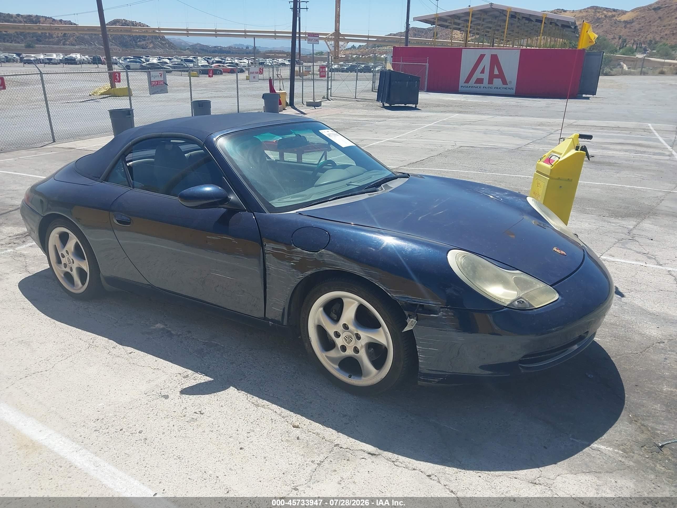 2000 Porsche 911, VIN WP0CA2998YS652937 — Бок