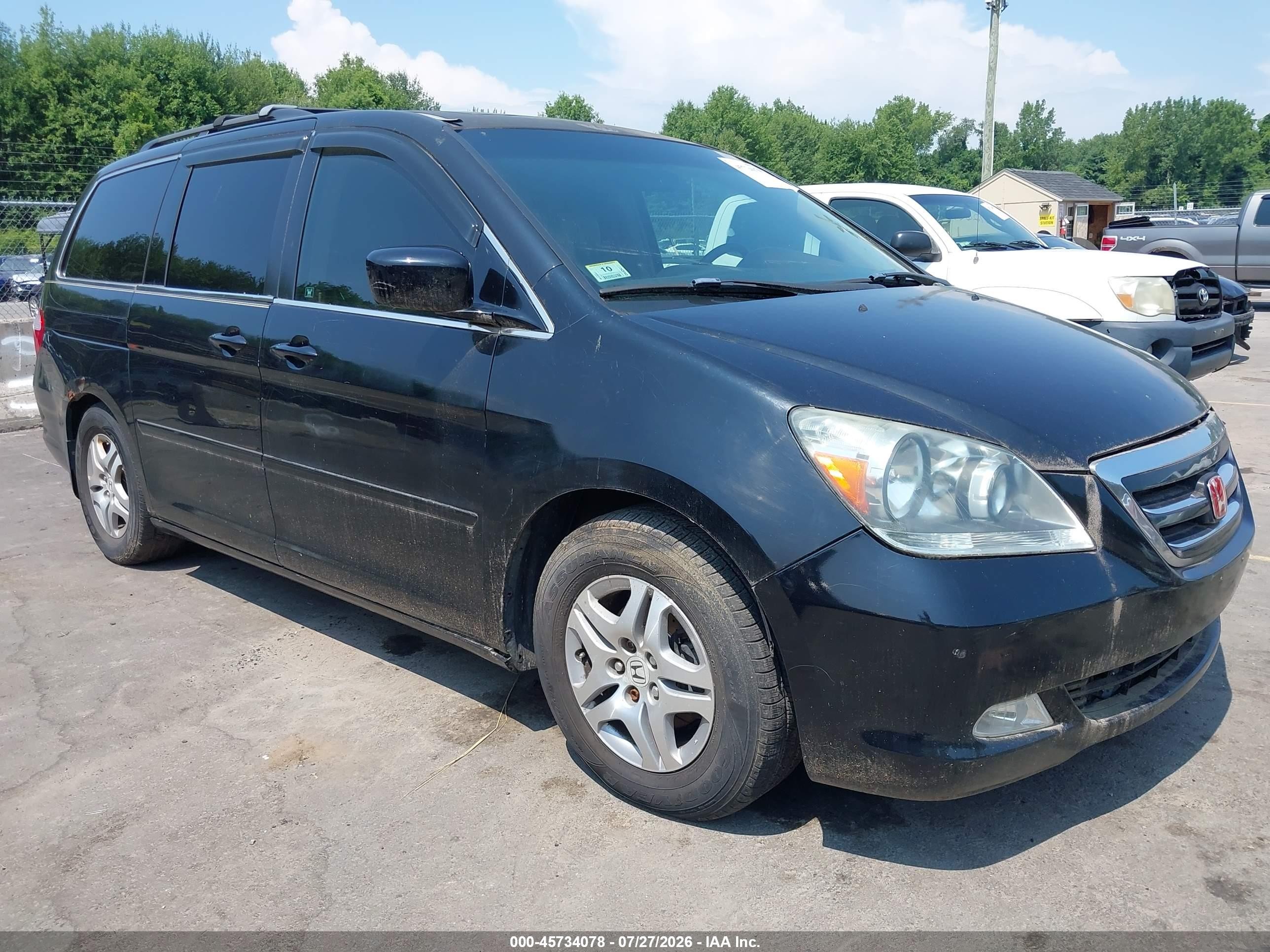 2005 Honda Odyssey EX-L, VIN 5FNRL38735B003260 — Normal wear