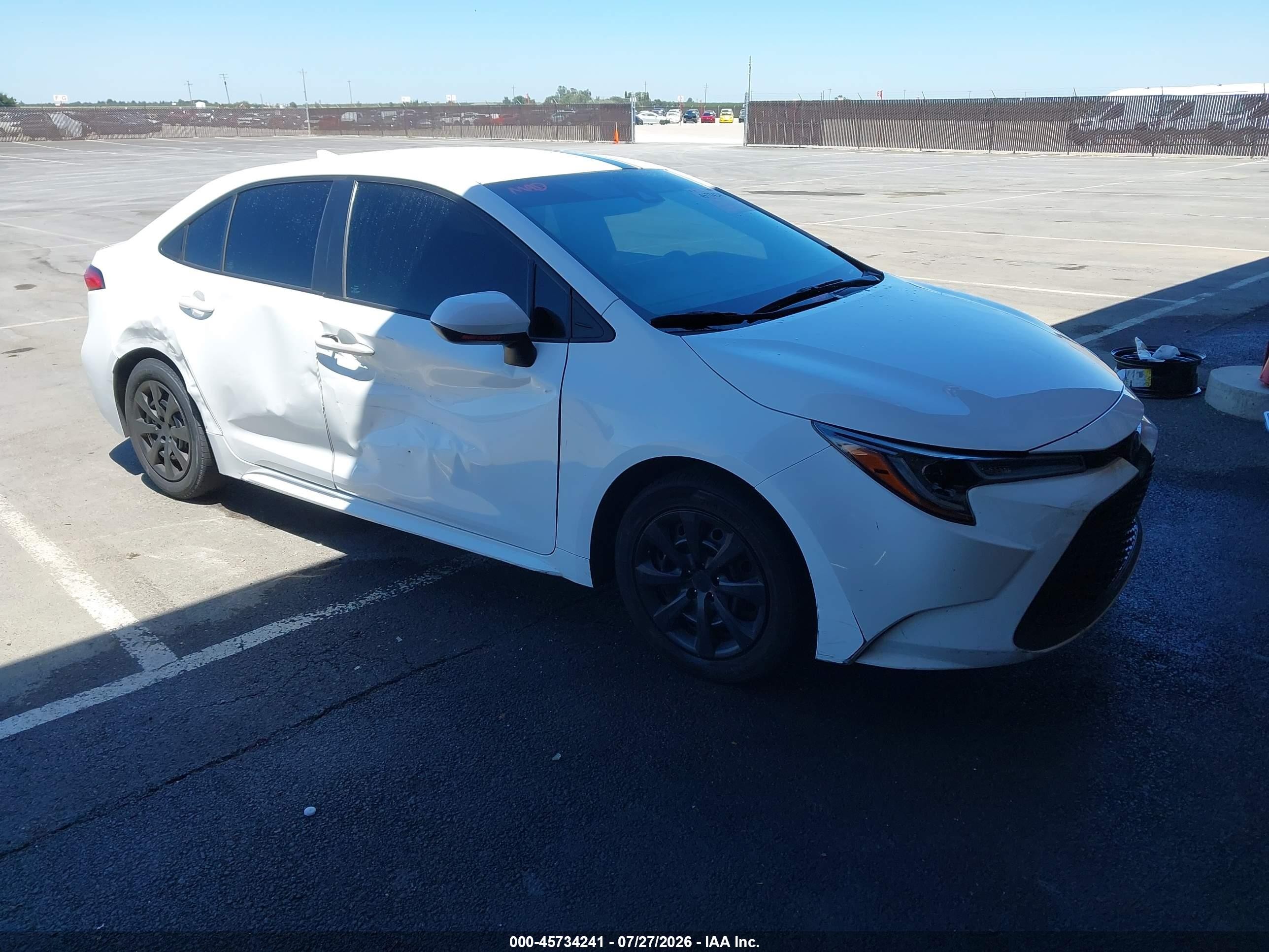 2022 Toyota Corolla LE, VIN 5YFEPMAE7NP308668 — Side