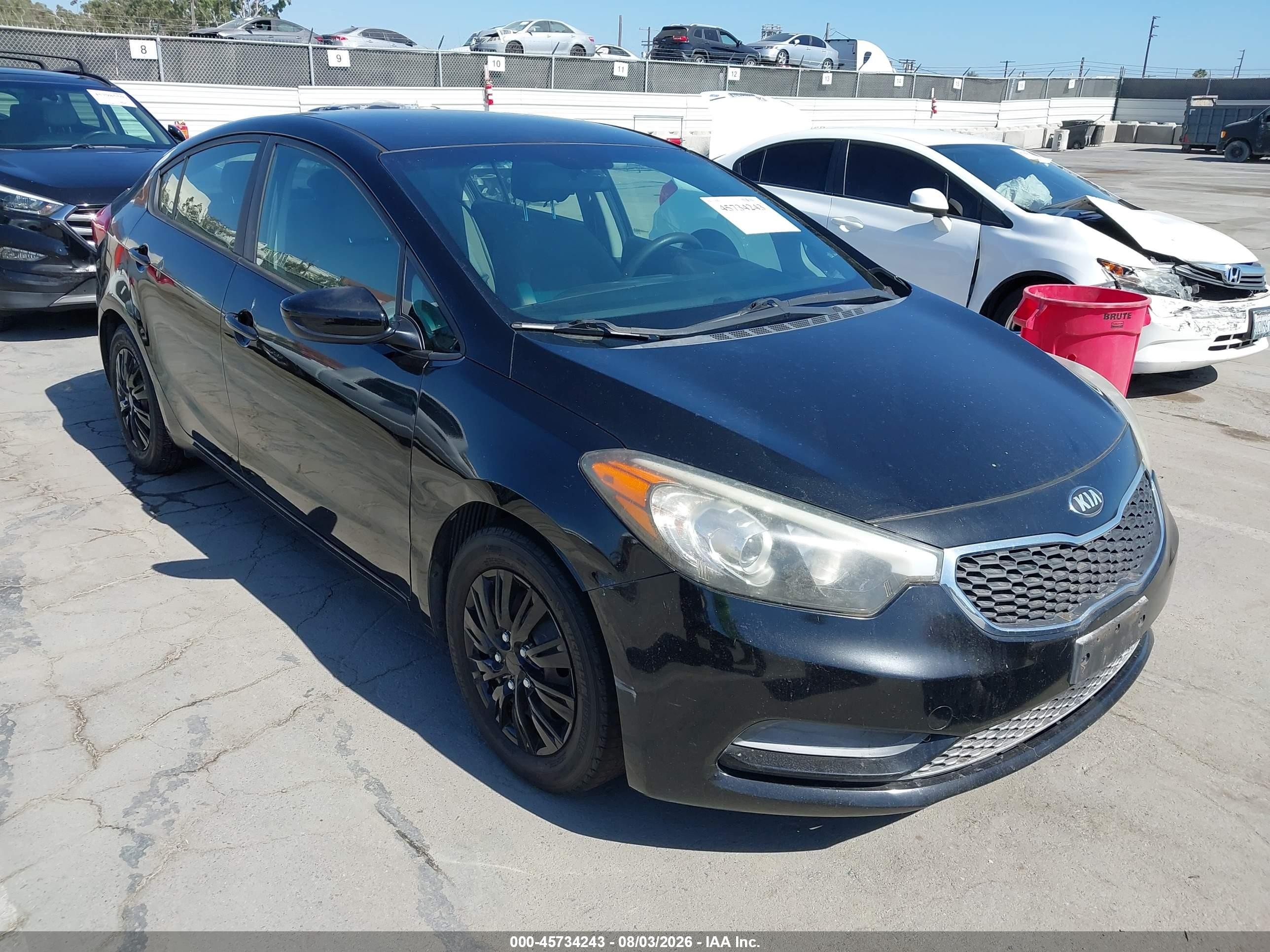 2015 Kia Forte LX, VIN KNAFK4A6XF5425488 — Normal wear