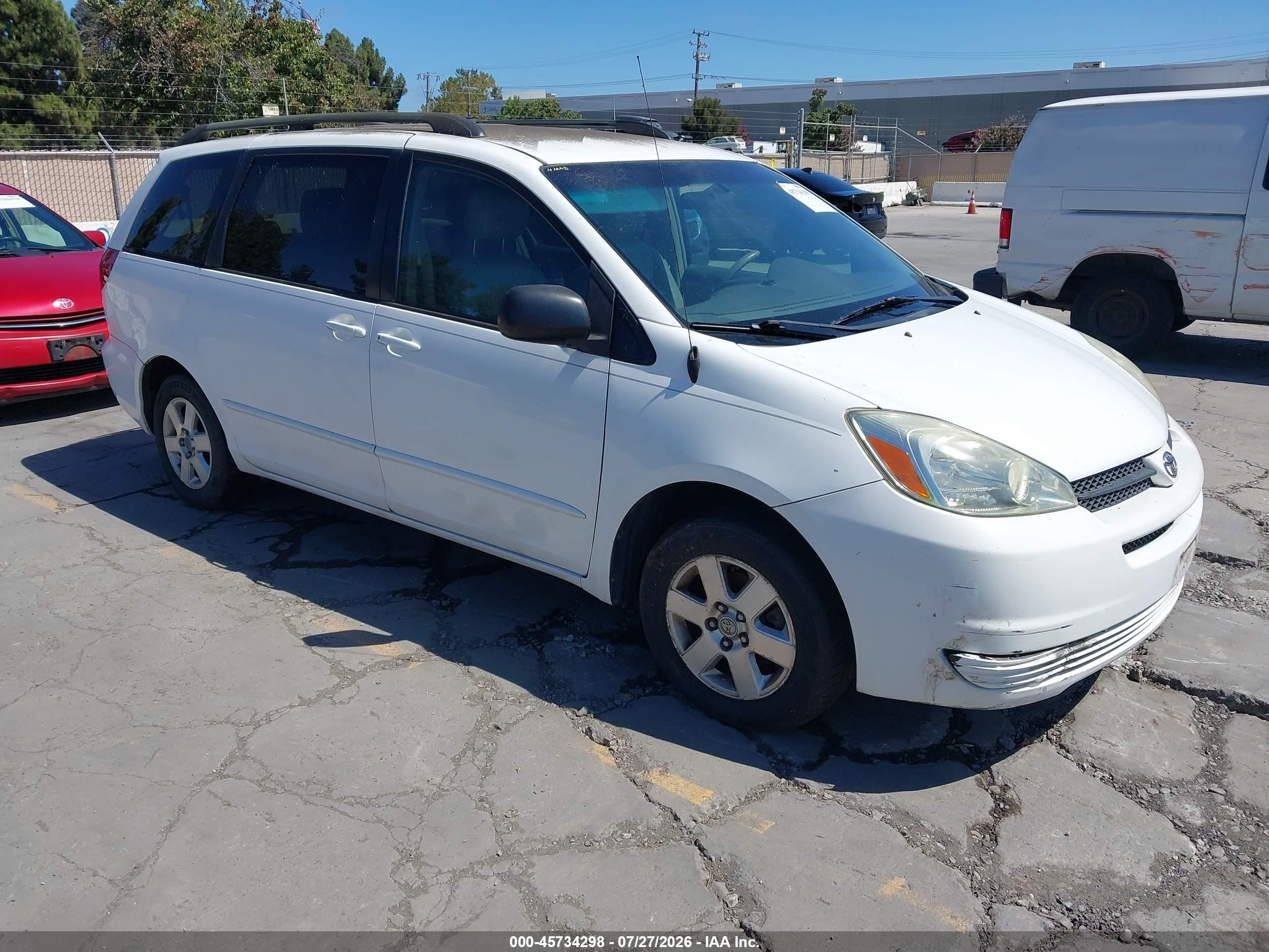 2005 Toyota Sienna LE, VIN 5TDZA23C05S227229 — Normal wear