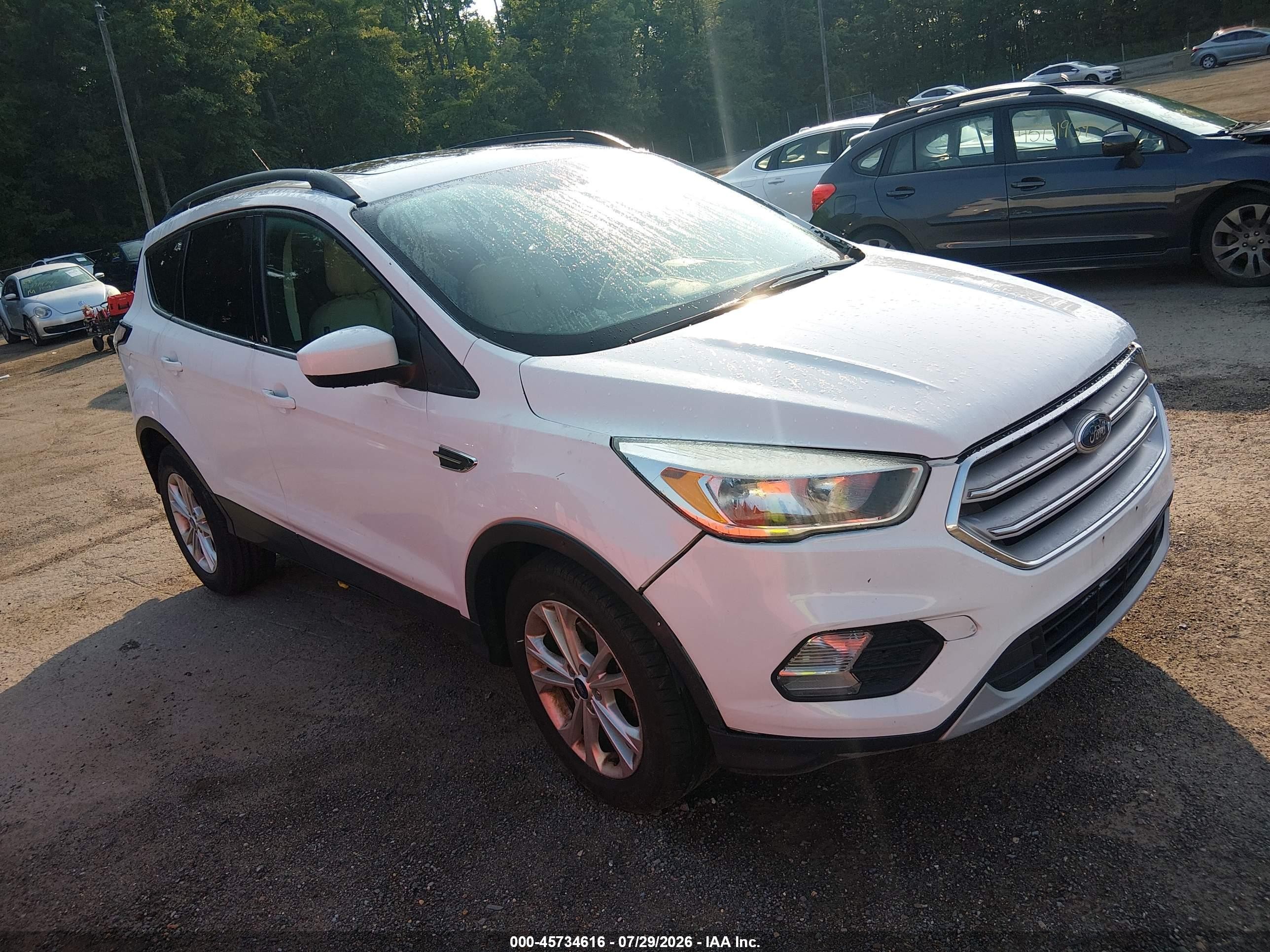 2018 Ford Escape SE, VIN 1FMCU0GD9JUB15549 — Normal wear