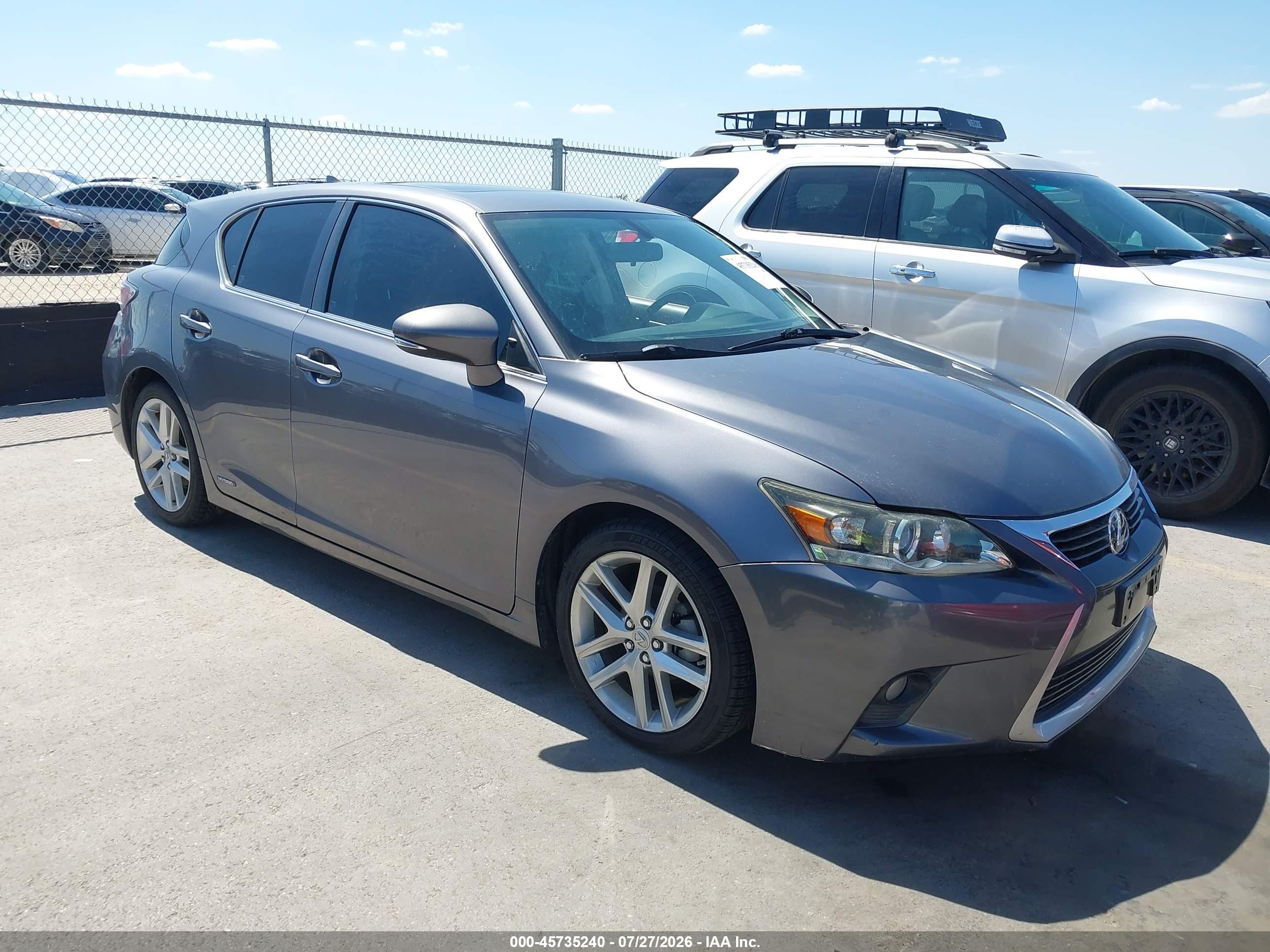2014 Lexus CT 200h, VIN JTHKD5BHXE2198903 — Normal wear