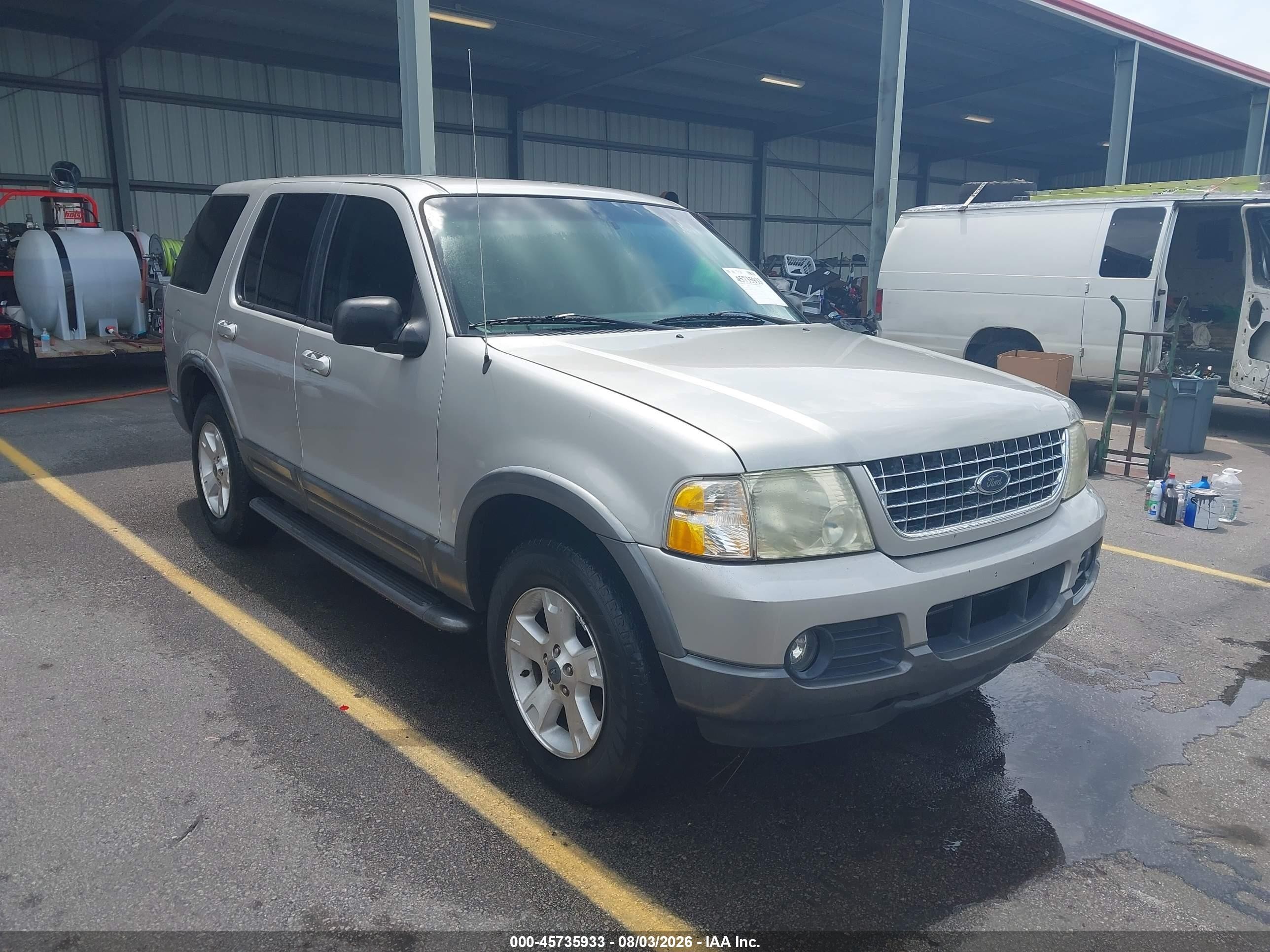 2003 Ford Explorer XLT, VIN 1FMDU73W83ZA30406 — Normal wear