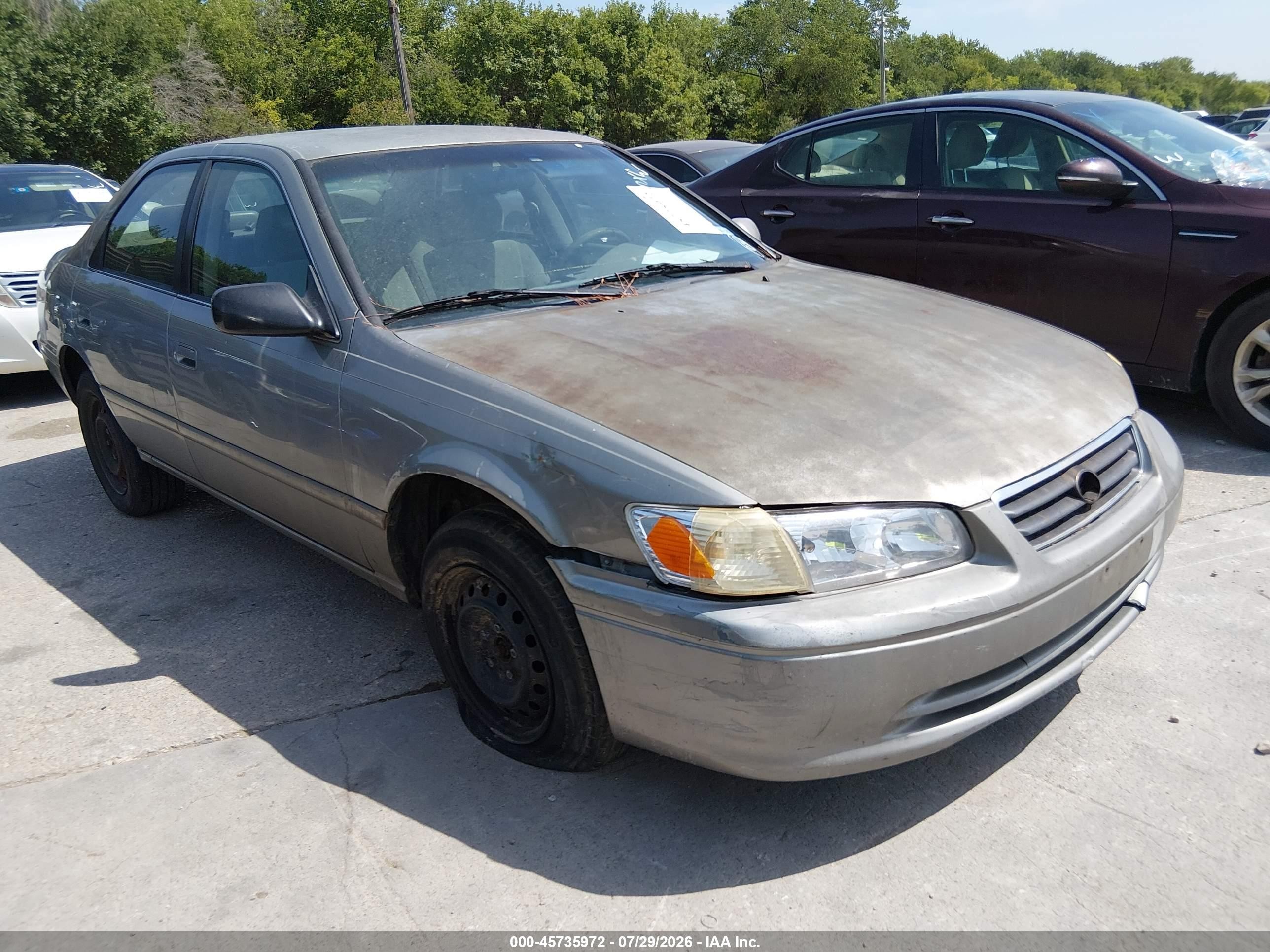 2000 Toyota Camry LE, VIN JT2BG22K7Y0524796 — Normal wear