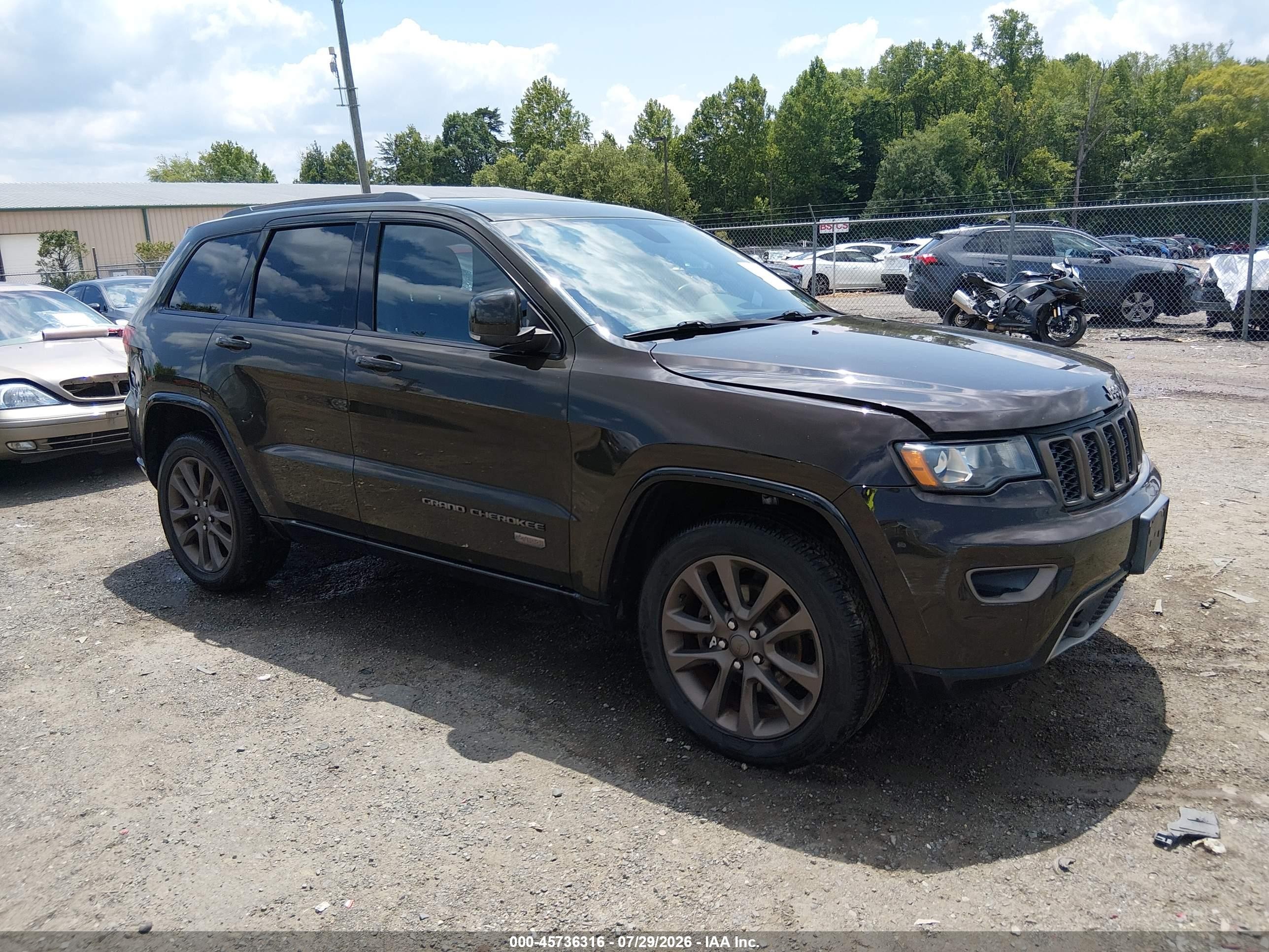 2017 Jeep Grand Cherokee Limited, VIN 1C4RJFBG4HC641924 — Rear end