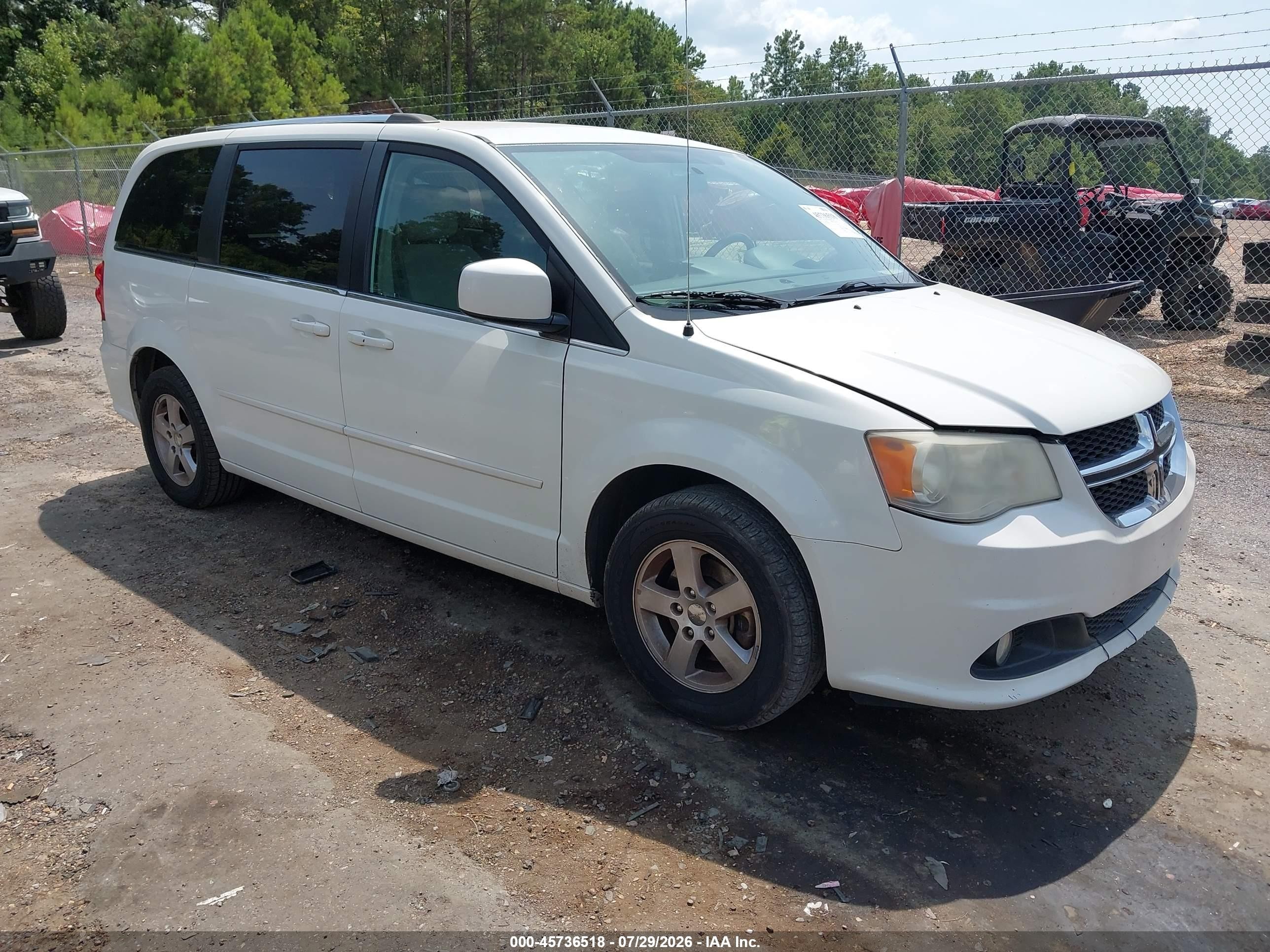 2011 Dodge Grand Caravan Crew, VIN 2D4RN5DG4BR728509 — Normal wear